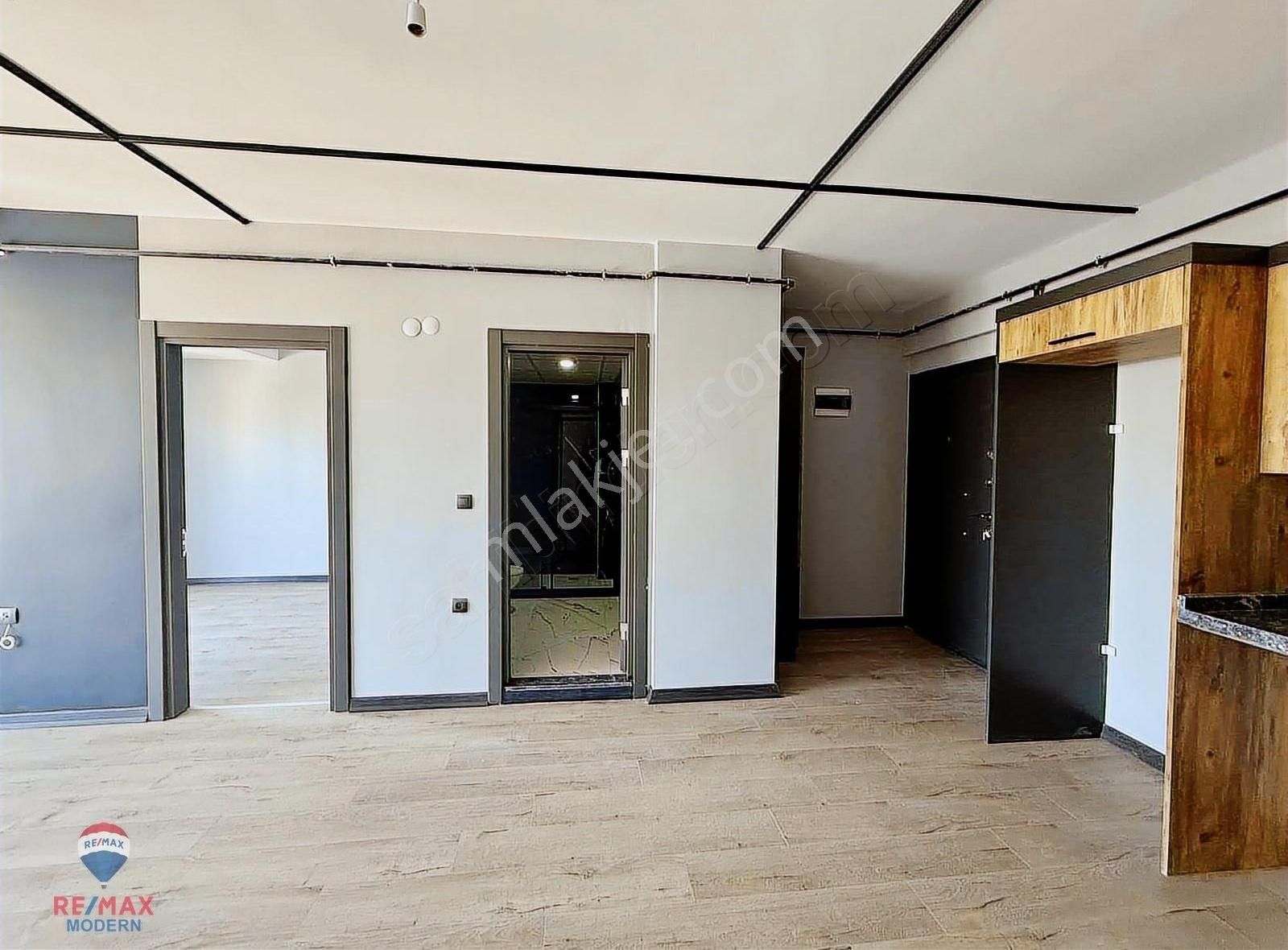 Asuman Mütevellioğlu'ndan Satılık Manzaralı Geniş 1+1 Daire - Görsel 16