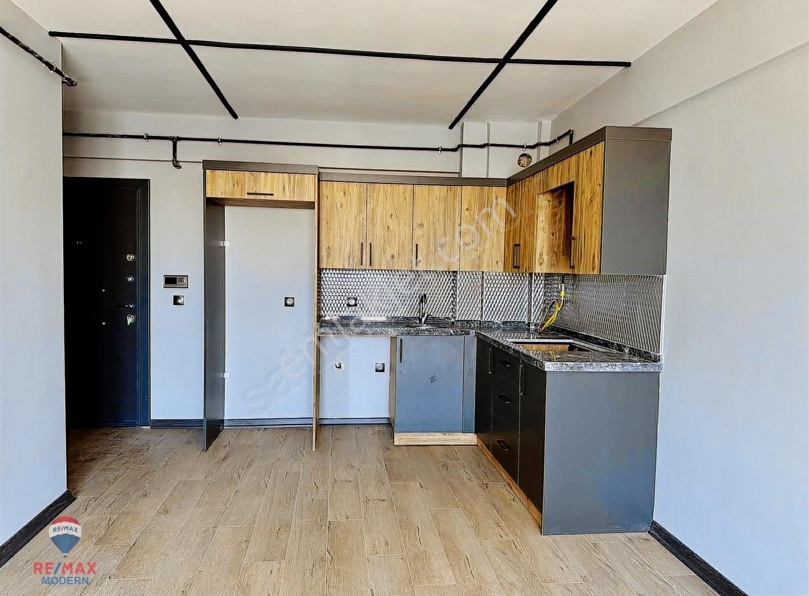 Asuman Mütevellioğlu'ndan Satılık Manzaralı Geniş 1+1 Daire - Görsel 4