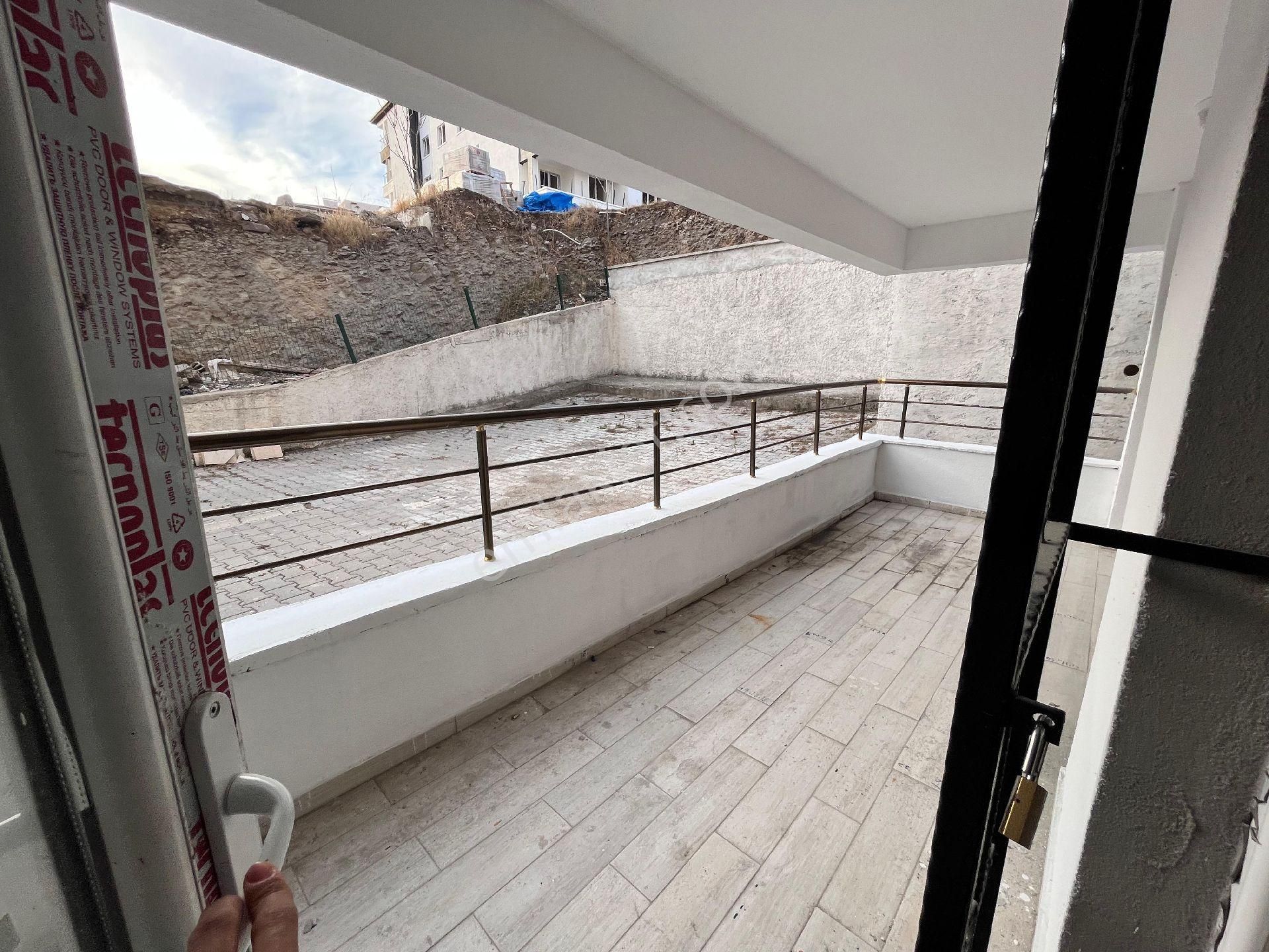 Feridunçelikte 4+1 Sıfır Caddeye Yakın Balkonlu Giriş Kat Hilal Emlaktan - Görsel 24