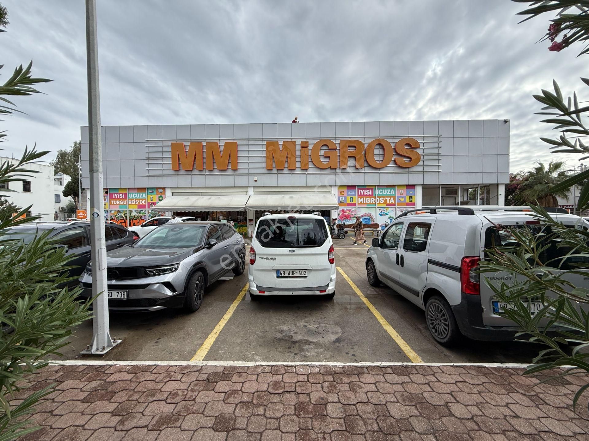 Bodrum Turgutreis Merkez Migros Market Üstü 4+1 Kiralık Ofis Veya Ev - Görsel 2