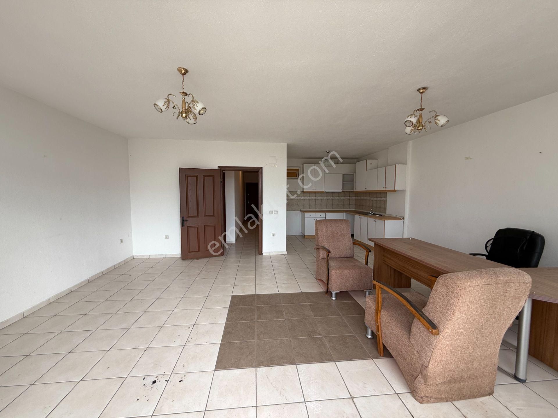 Bodrum Turgutreis Merkez Migros Market Üstü 4+1 Kiralık Ofis Veya Ev - Görsel 19