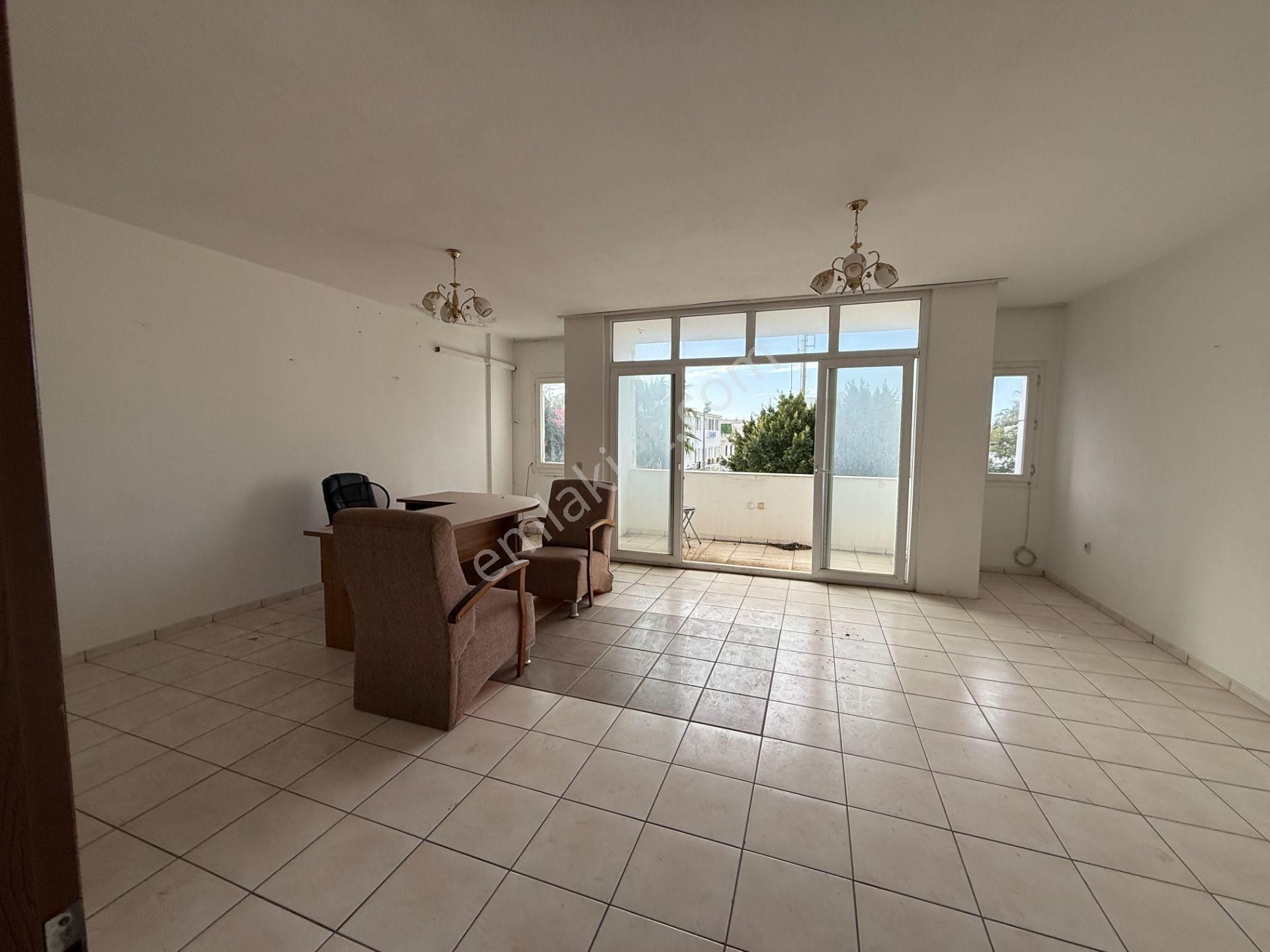 Bodrum Turgutreis Merkez Migros Market Üstü 4+1 Kiralık Ofis Veya Ev - Görsel 17