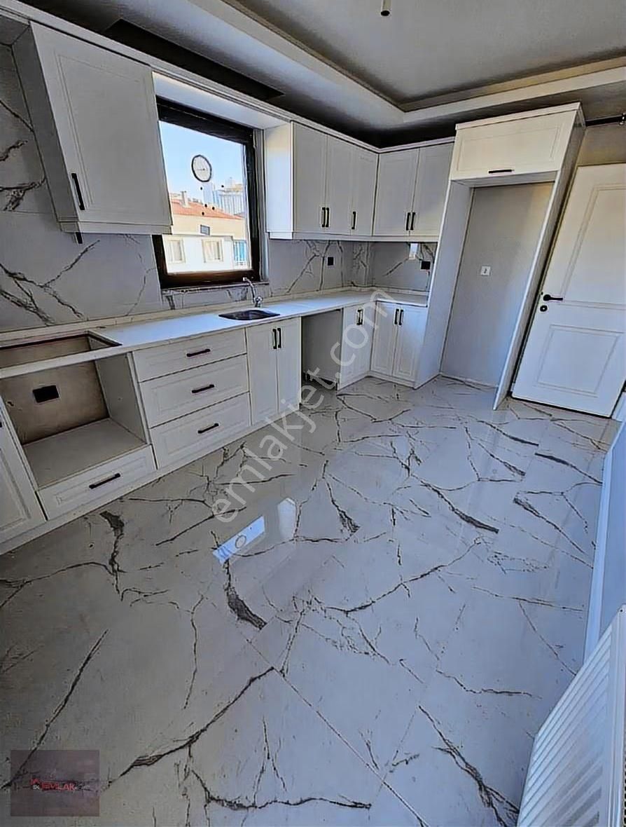 Emlak Kent'ten Merkezi Konumda Satılık 3+1 Daire - Görsel 21