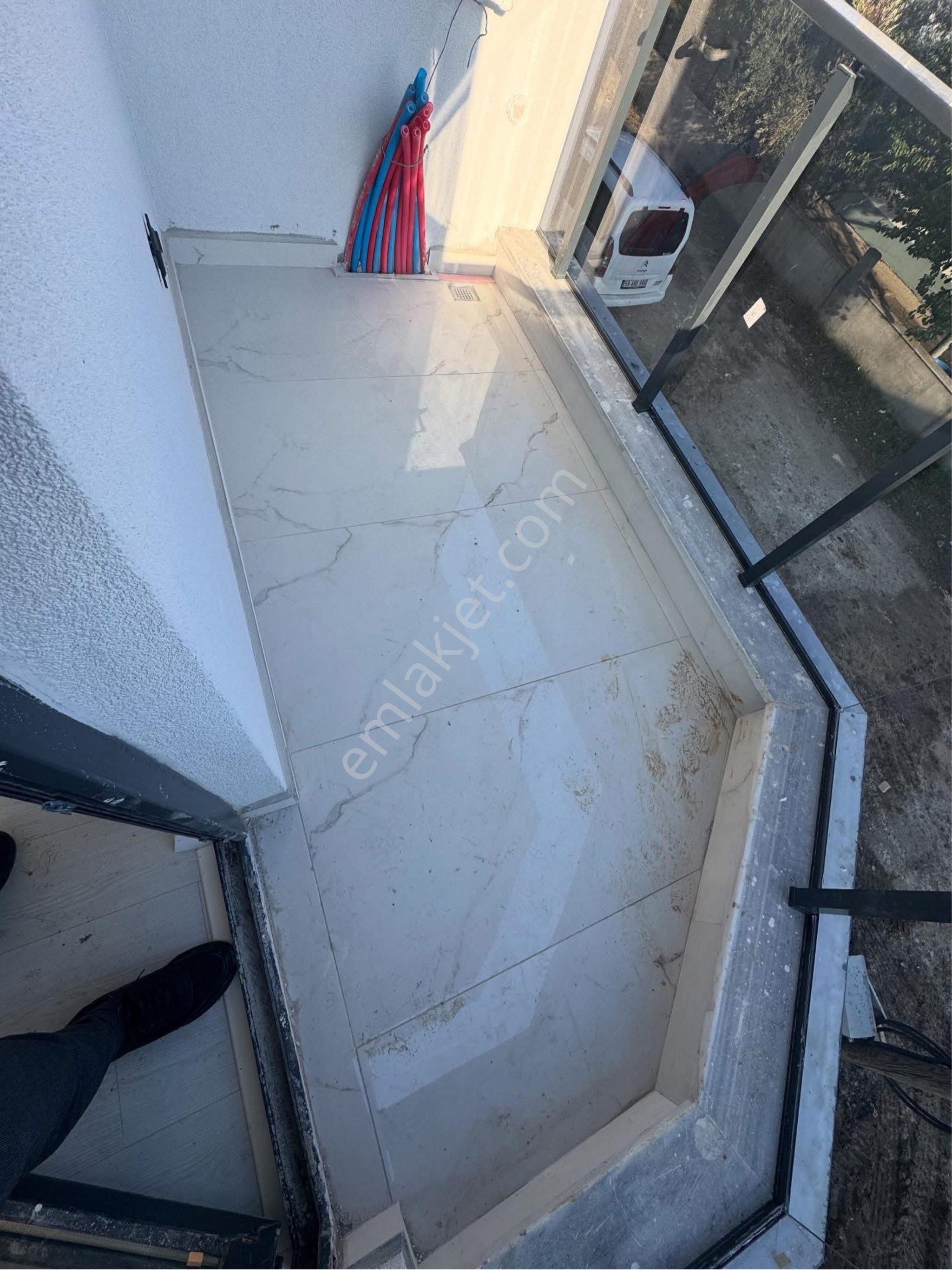 Havuzlar Mahallesi Sıfır Ara Kat 2 + 1 Daire Satılık Araç Takasına Açık - Görsel 2