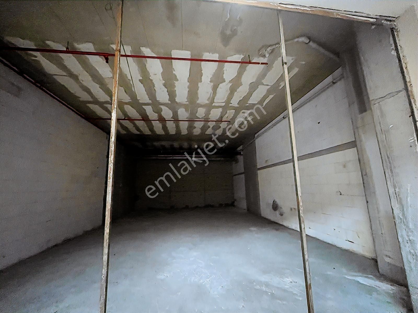 Yenişehir Merkez'de Atlantis Avm'de 81m2 Natamam Kiralık Dükkan - Görsel 2