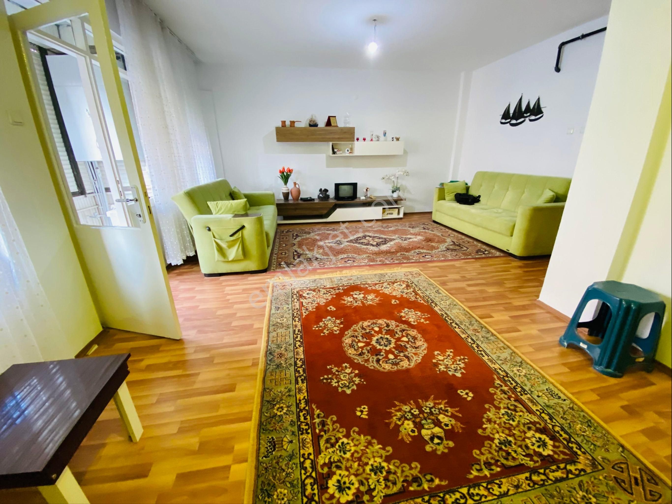 Halılrıfatpaşa Son Durakta 3+1 125m2 Arakat Temiz Bakımlı Daire