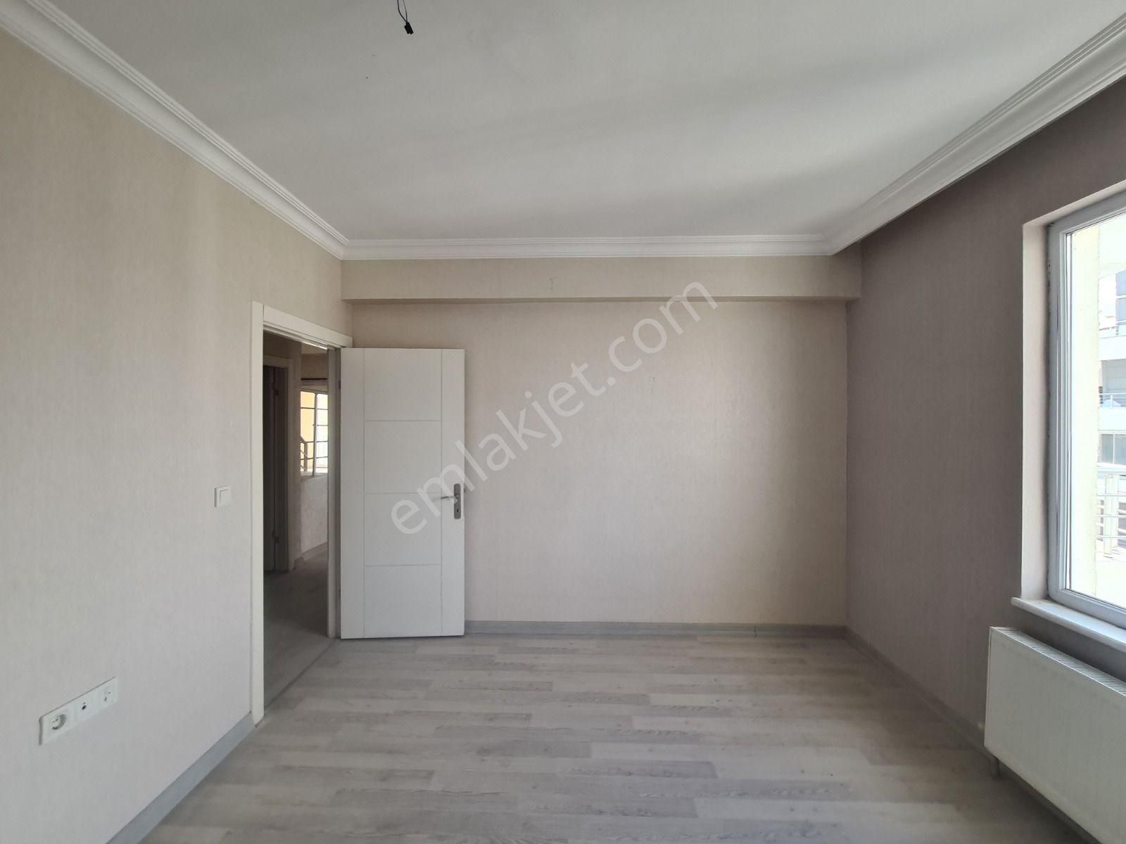 Çift Bloklu Sitede 4 Teraslı / 2 Asansörlü / Hiç Oturulmamış 8+1 - Görsel 24