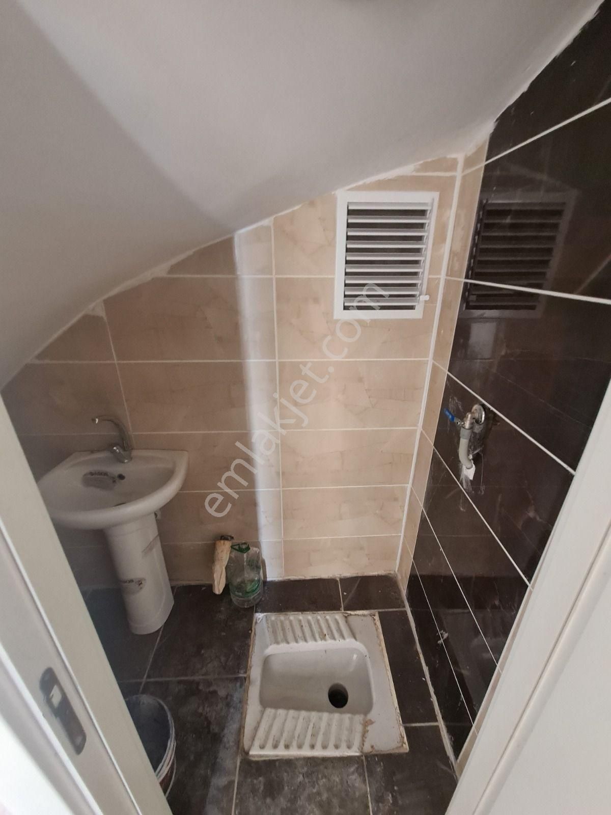 Çift Bloklu Sitede 4 Teraslı / 2 Asansörlü / Hiç Oturulmamış 8+1 - Görsel 33