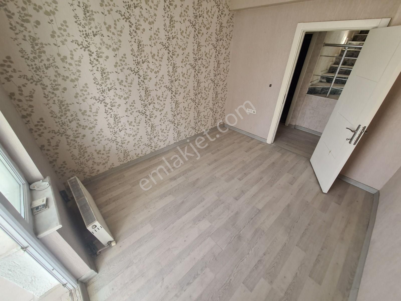 Çift Bloklu Sitede 4 Teraslı / 2 Asansörlü / Hiç Oturulmamış 8+1 - Görsel 19