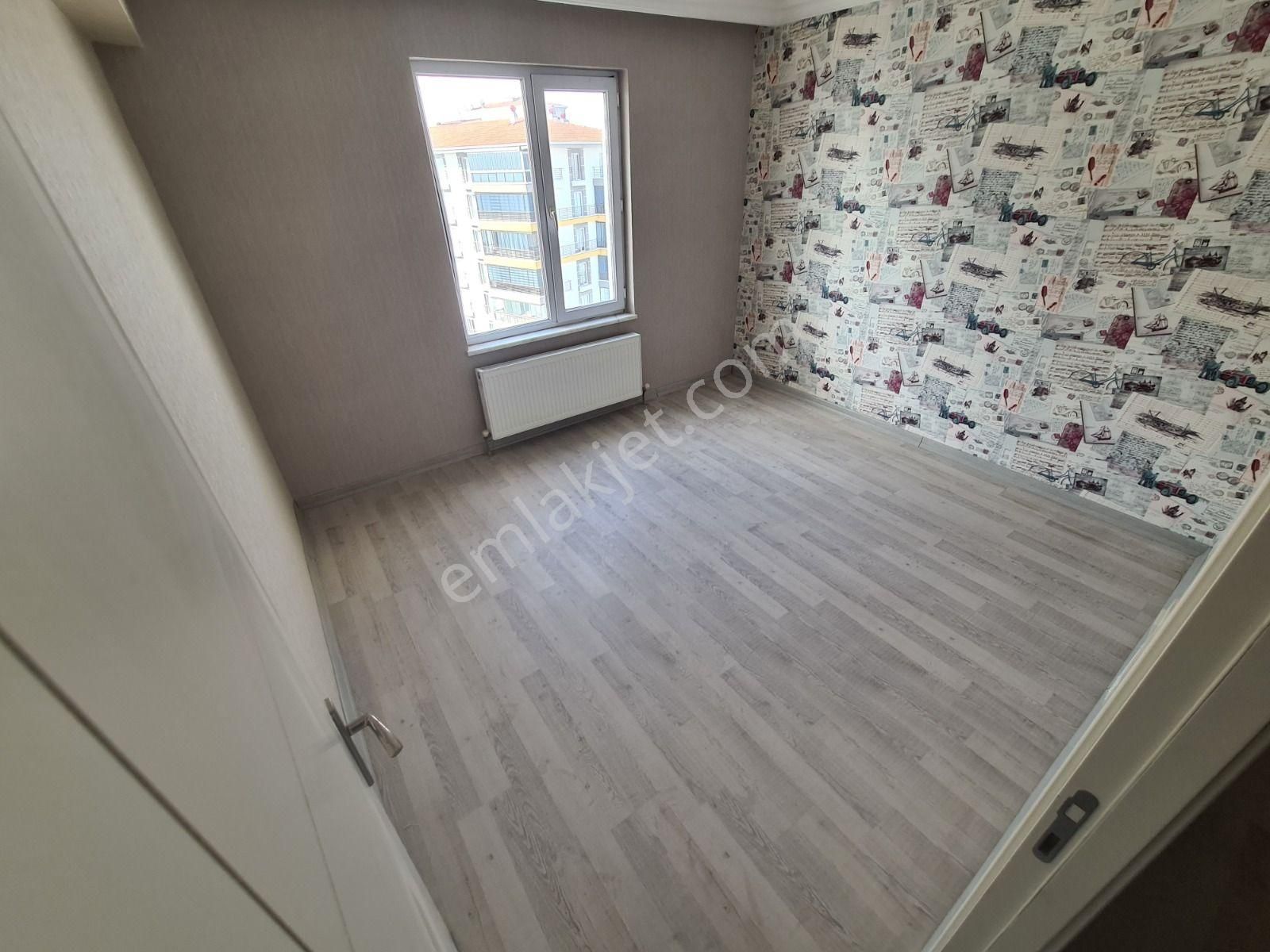 Çift Bloklu Sitede 4 Teraslı / 2 Asansörlü / Hiç Oturulmamış 8+1 - Görsel 21