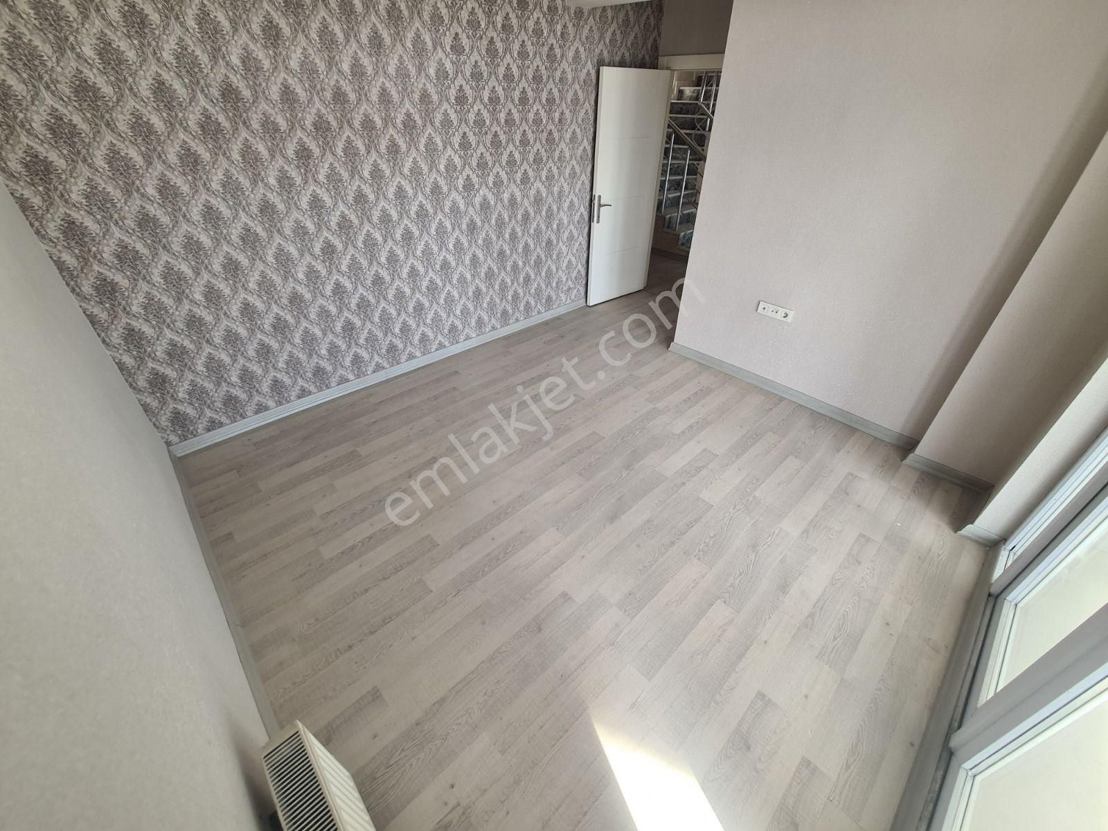 Çift Bloklu Sitede 4 Teraslı / 2 Asansörlü / Hiç Oturulmamış 8+1 - Görsel 14