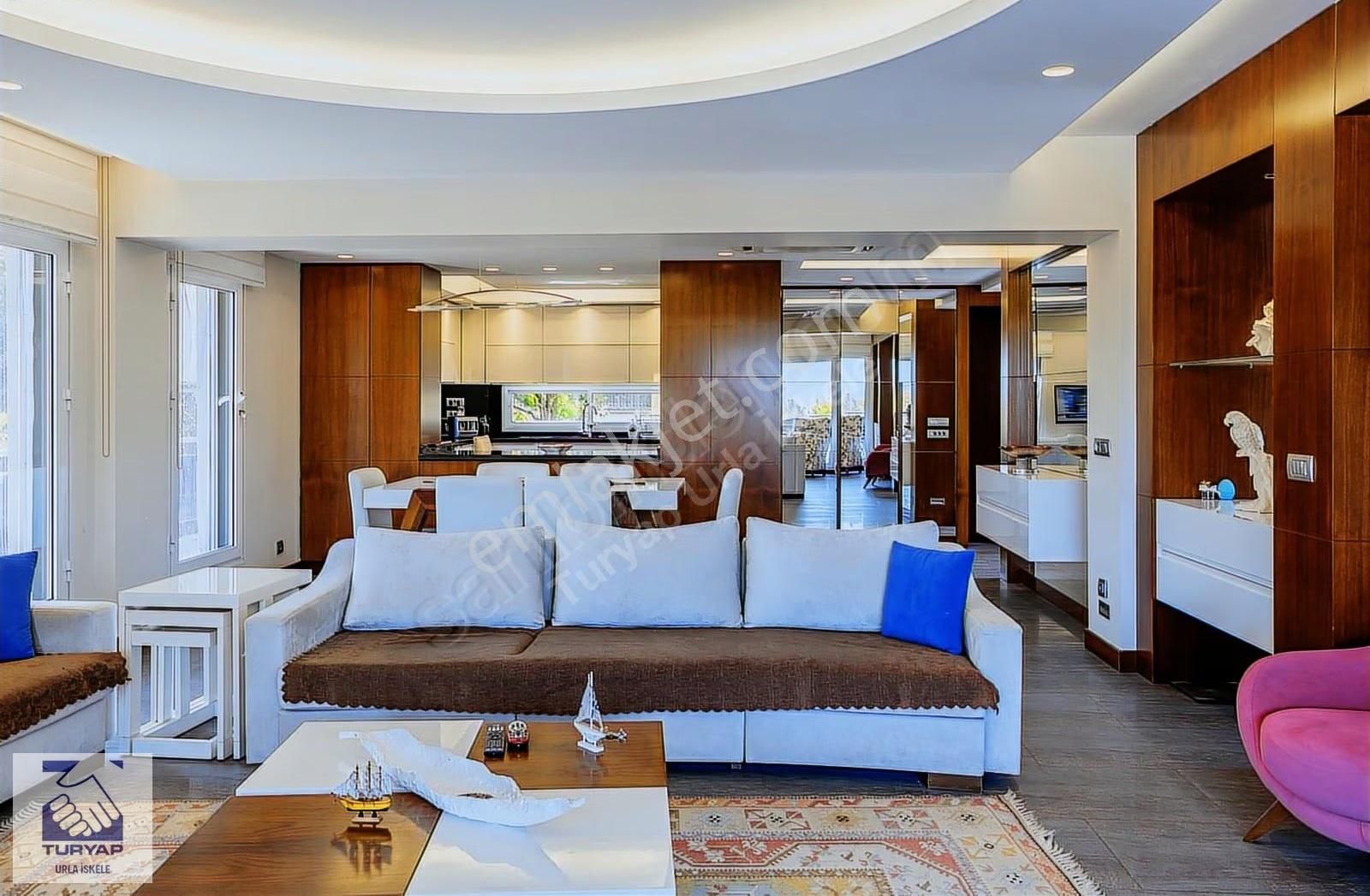 Urla Çeşmealtında Deniz Manzaralı Villa - Görsel 9