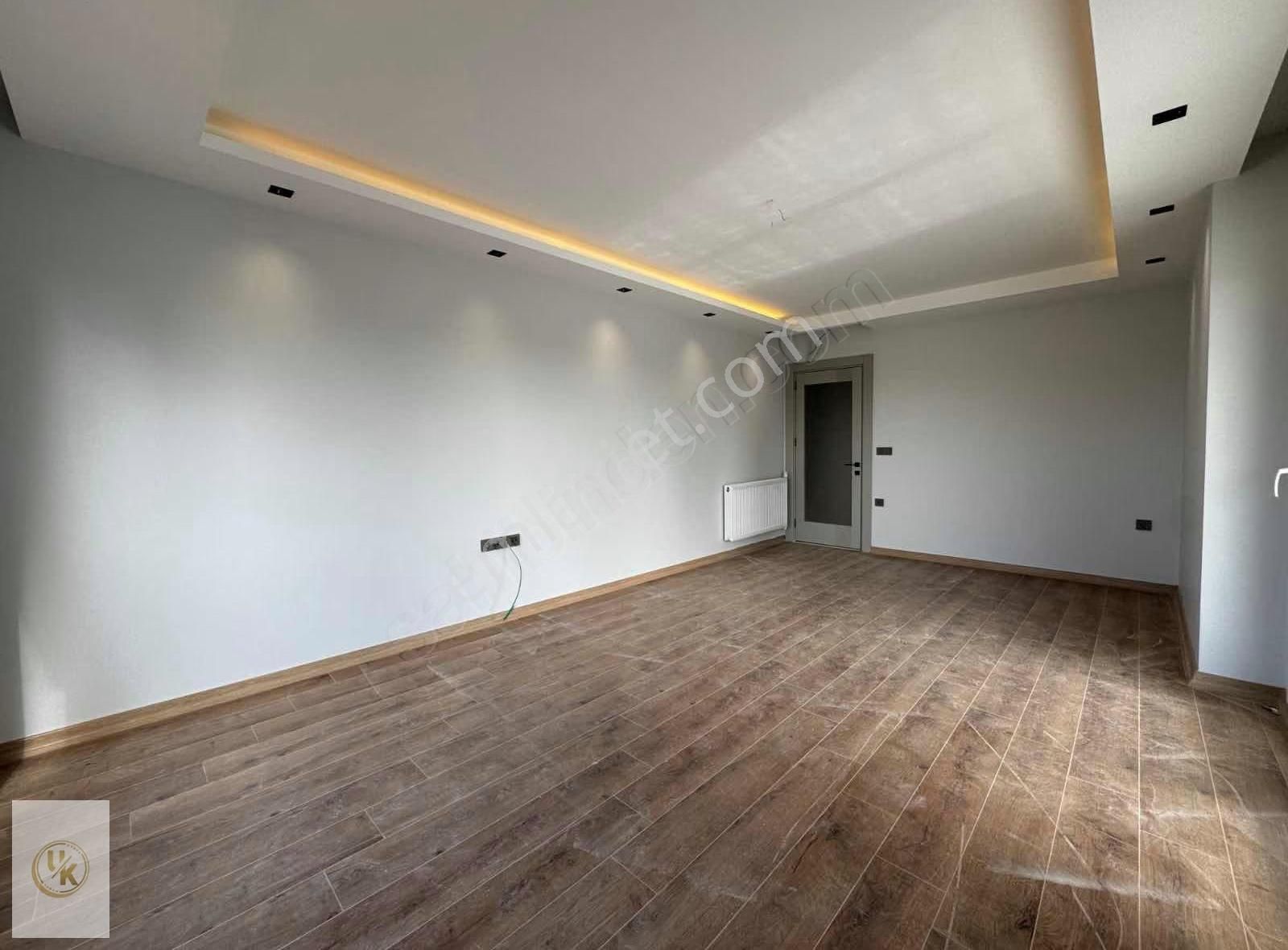 Kabasakalda Site İçi/sıfır/3+1/k.mutfak/ç.banyo/g.odalı/güvenlik - Görsel 11