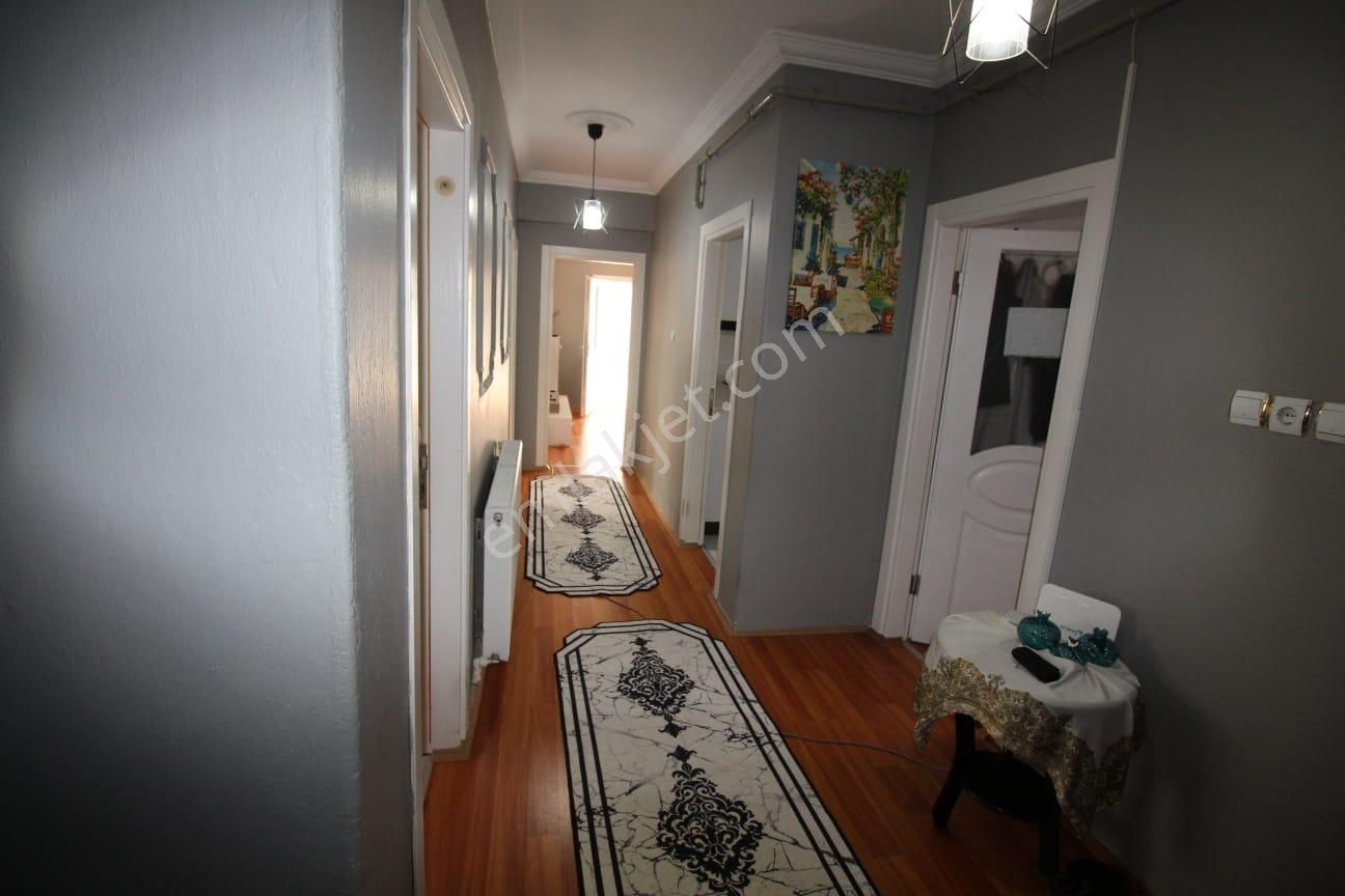 Söke Atatürk Mahallesinde Satılık 3+1 Arakat Daire - Görsel 4