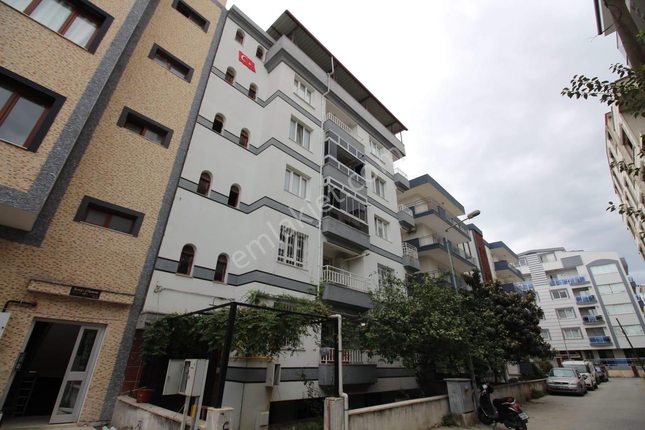 Söke Atatürk Mahallesinde Satılık 3+1 Arakat Daire