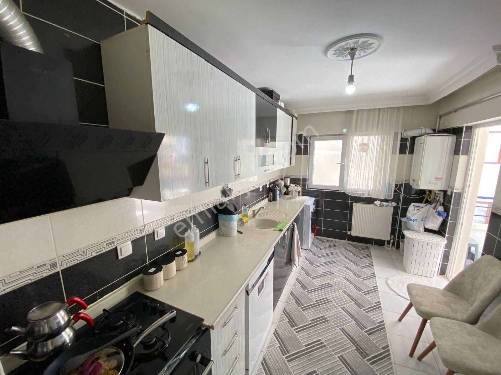 Ufuktepe Mahallesi'nde Ara Katta Asansörlü 2+1 Daire!