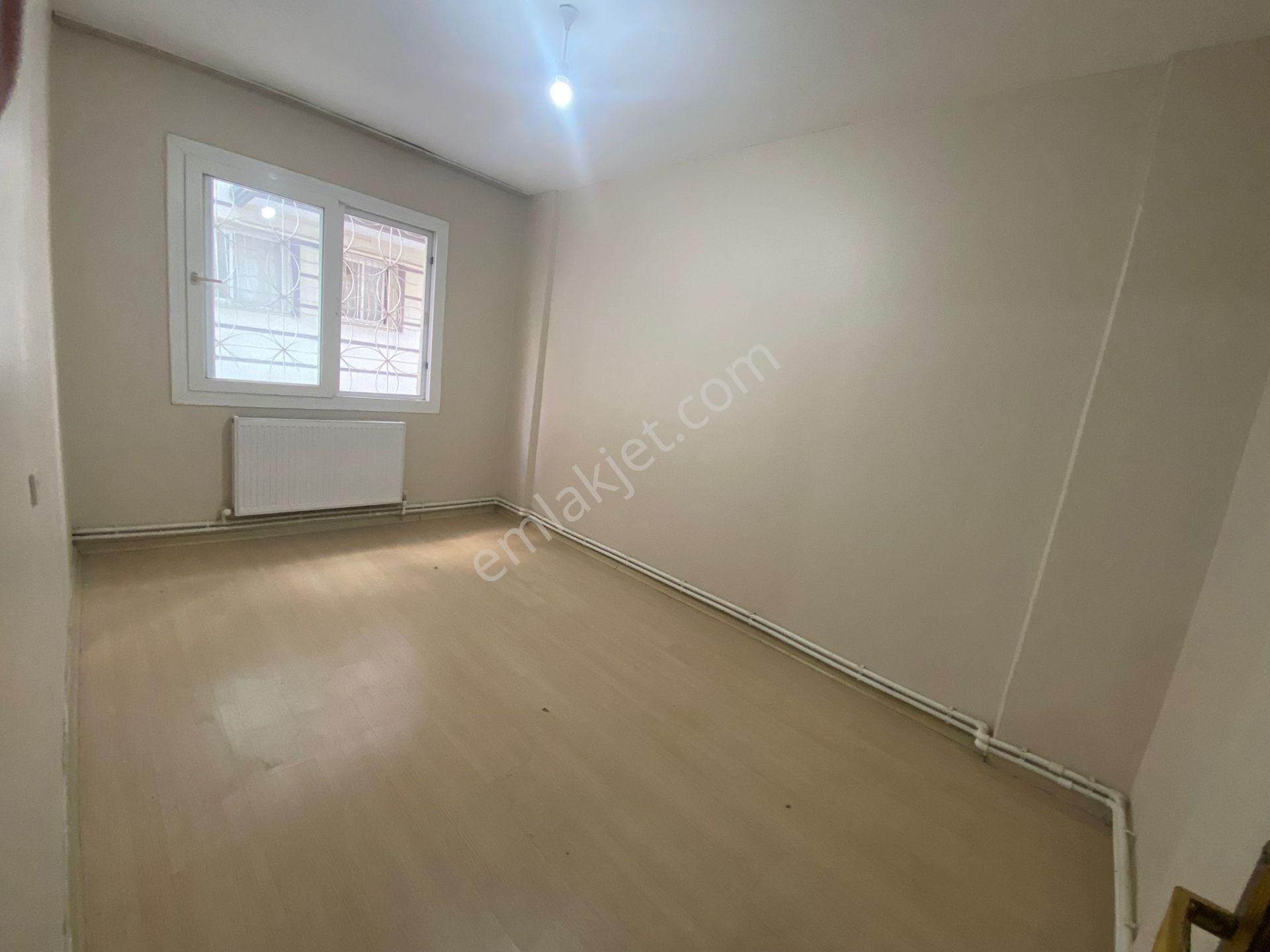 Buca İşçievleri Yiğitler Mah.de 2+1 80m2 Dgazlı Ayrı Mutfak Bahçe Katı Kiralık Daire - Görsel 6