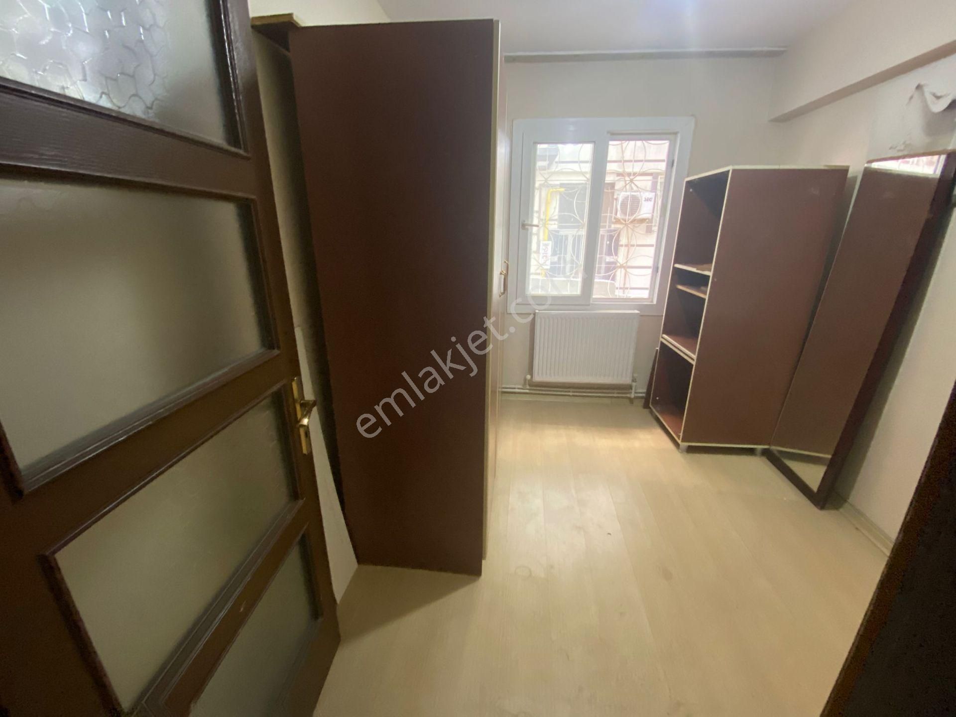 Buca İşçievleri Yiğitler Mah.de 2+1 80m2 Dgazlı Ayrı Mutfak Bahçe Katı Kiralık Daire - Görsel 13