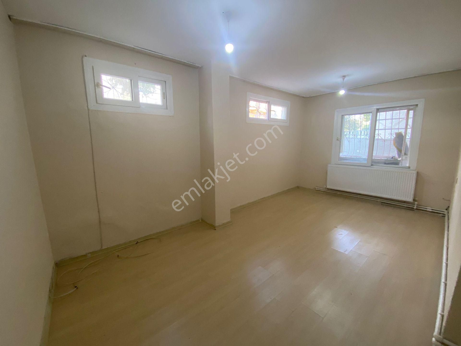 Buca İşçievleri Yiğitler Mah.de 2+1 80m2 Dgazlı Ayrı Mutfak Bahçe Katı Kiralık Daire - Görsel 2