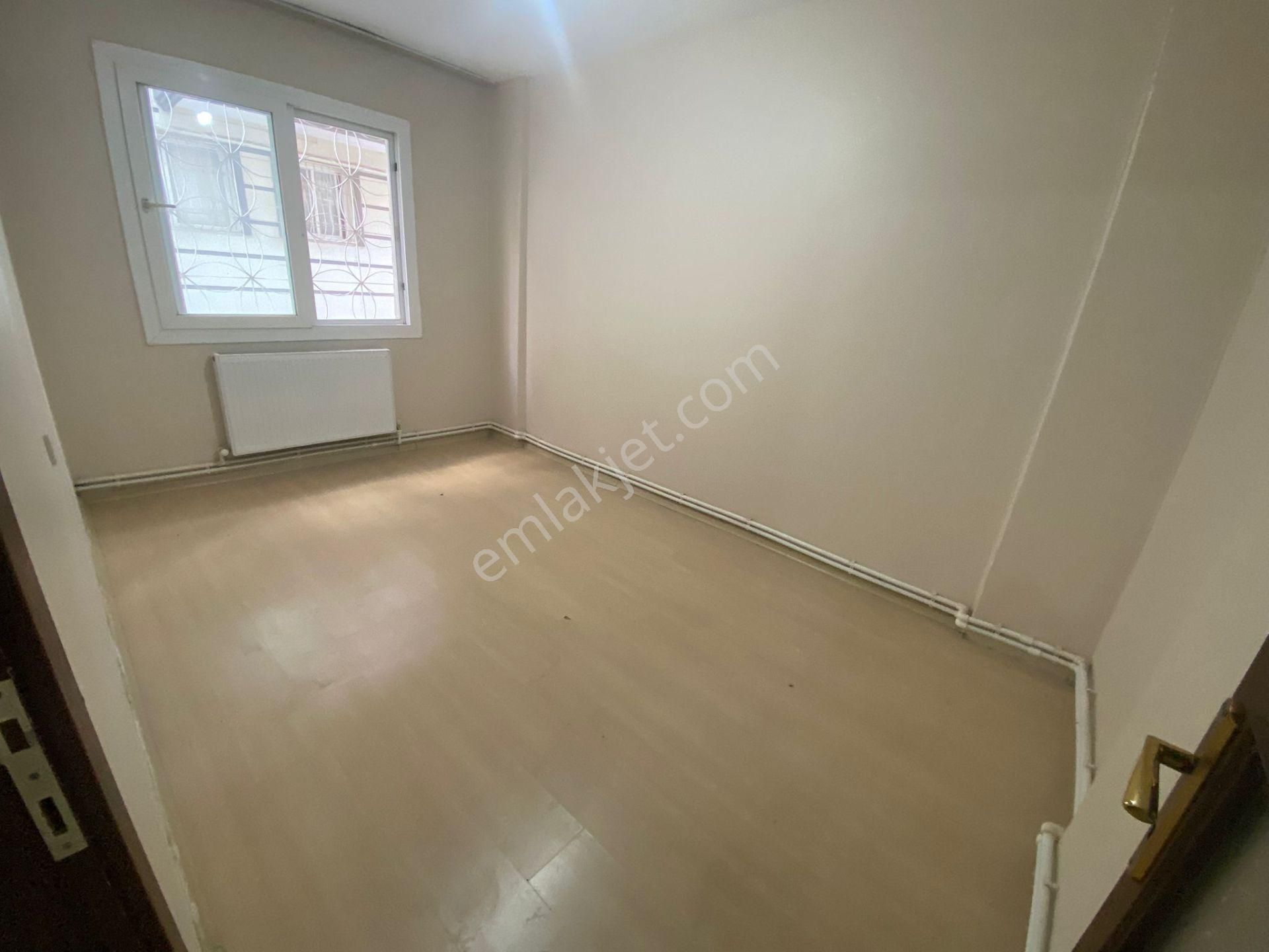 Buca İşçievleri Yiğitler Mah.de 2+1 80m2 Dgazlı Ayrı Mutfak Bahçe Katı Kiralık Daire - Görsel 9