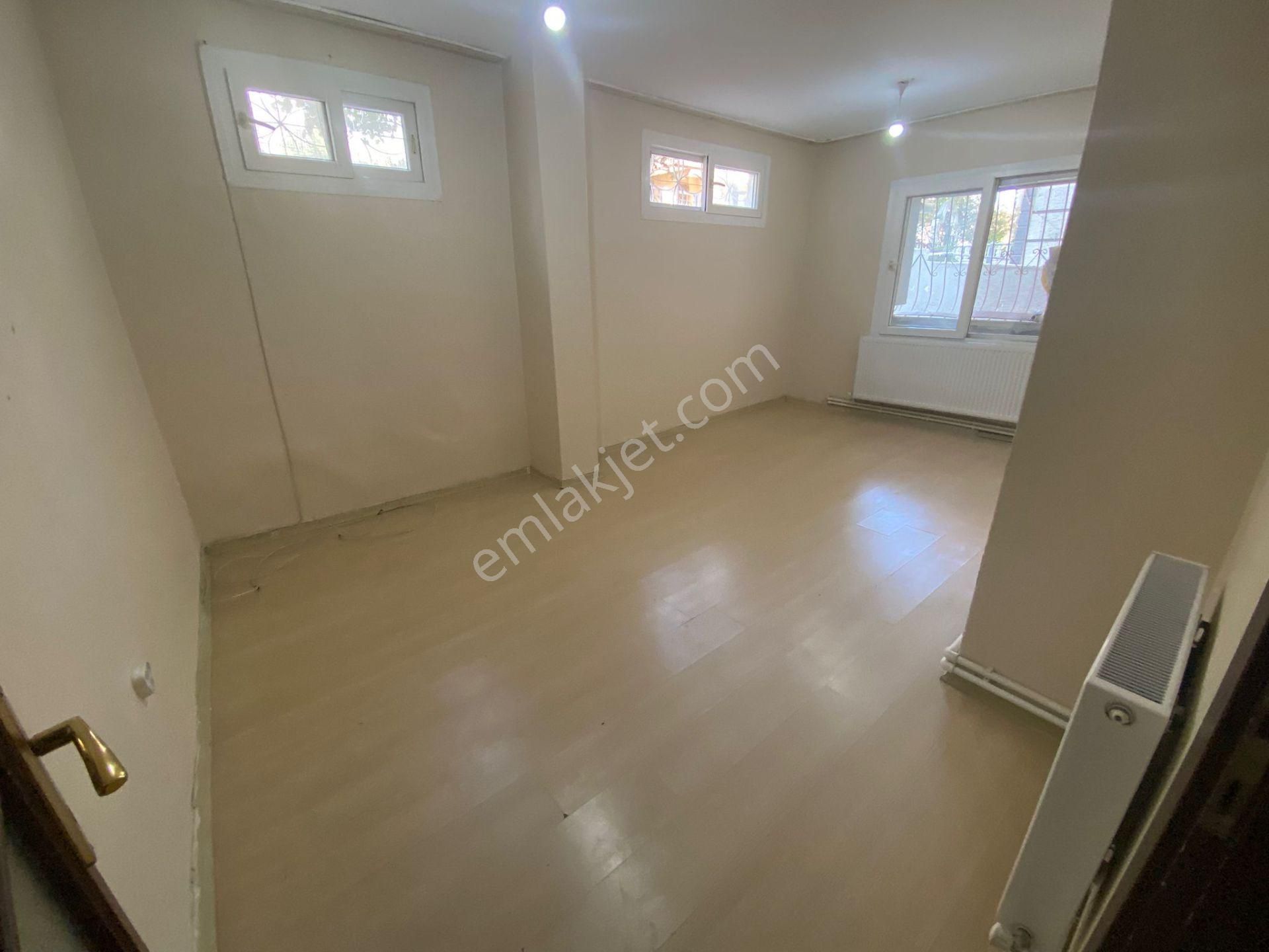 Buca İşçievleri Yiğitler Mah.de 2+1 80m2 Dgazlı Ayrı Mutfak Bahçe Katı Kiralık Daire - Görsel 5