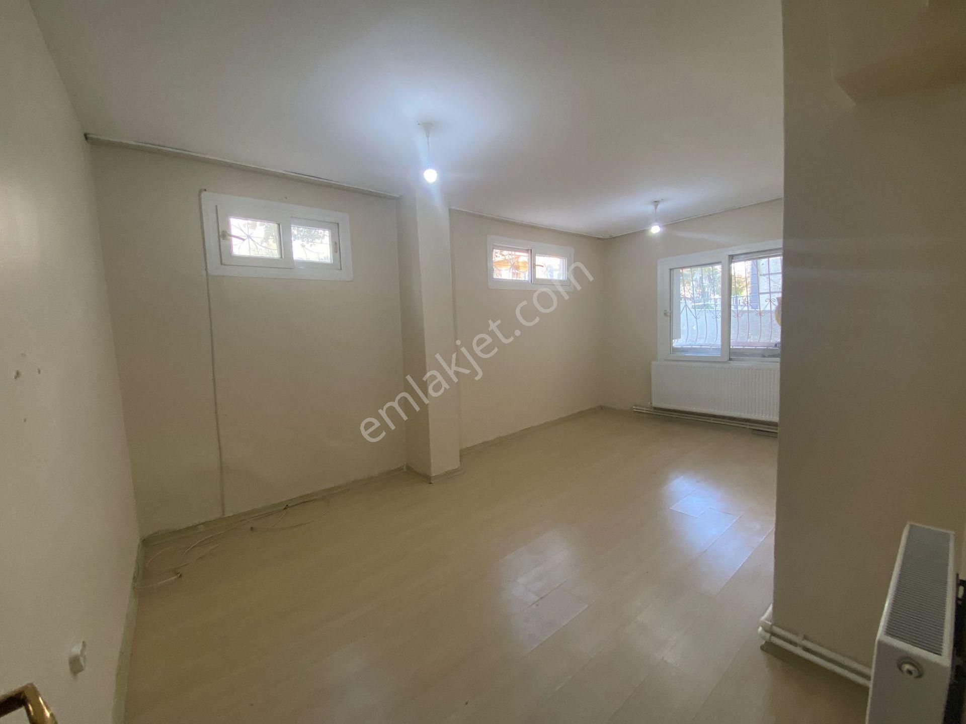Buca İşçievleri Yiğitler Mah.de 2+1 80m2 Dgazlı Ayrı Mutfak Bahçe Katı Kiralık Daire - Görsel 4