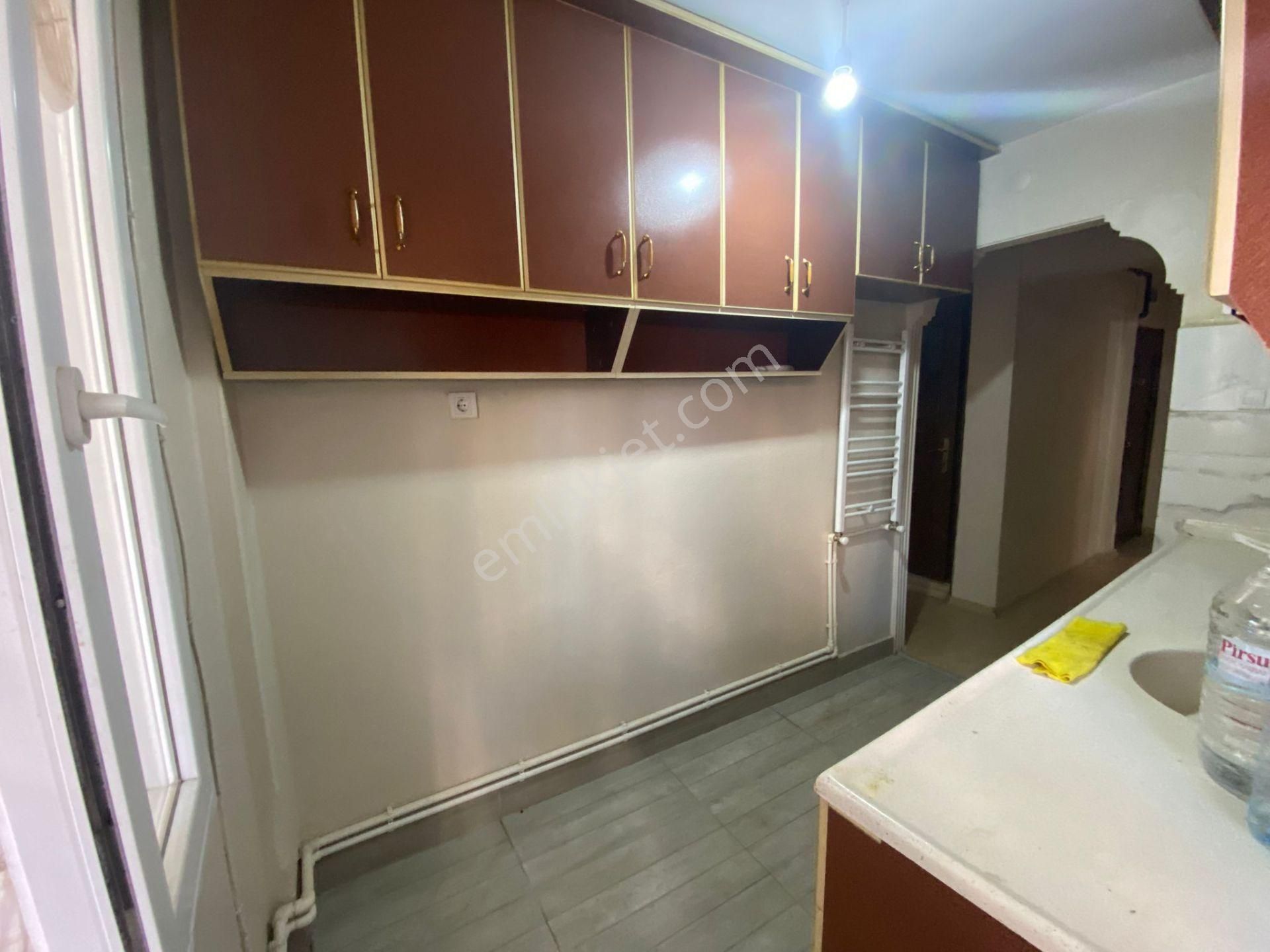 Buca İşçievleri Yiğitler Mah.de 2+1 80m2 Dgazlı Ayrı Mutfak Bahçe Katı Kiralık Daire - Görsel 16