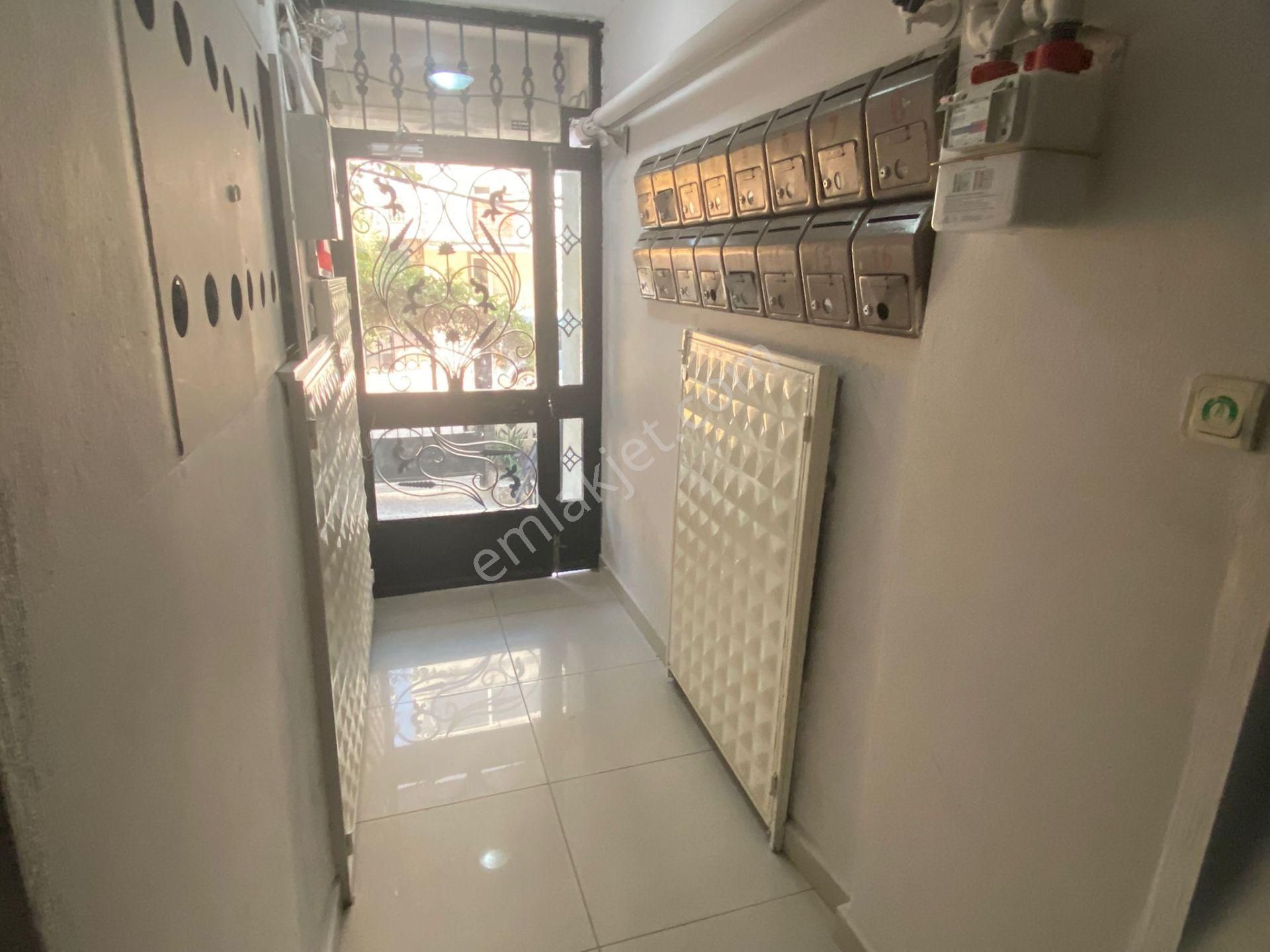 Buca İşçievleri Yiğitler Mah.de 2+1 80m2 Dgazlı Ayrı Mutfak Bahçe Katı Kiralık Daire - Görsel 28