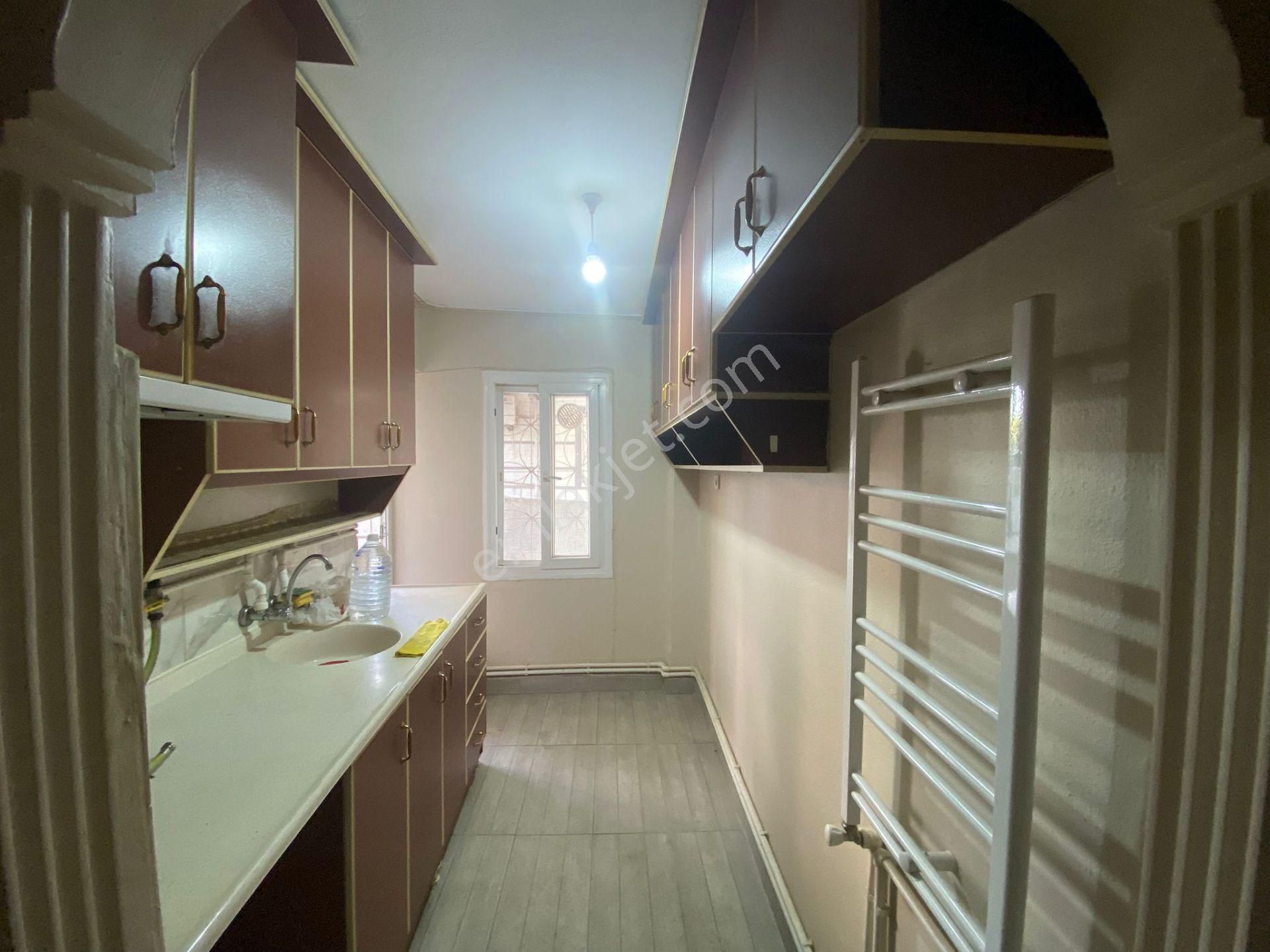 Buca İşçievleri Yiğitler Mah.de 2+1 80m2 Dgazlı Ayrı Mutfak Bahçe Katı Kiralık Daire - Görsel 17