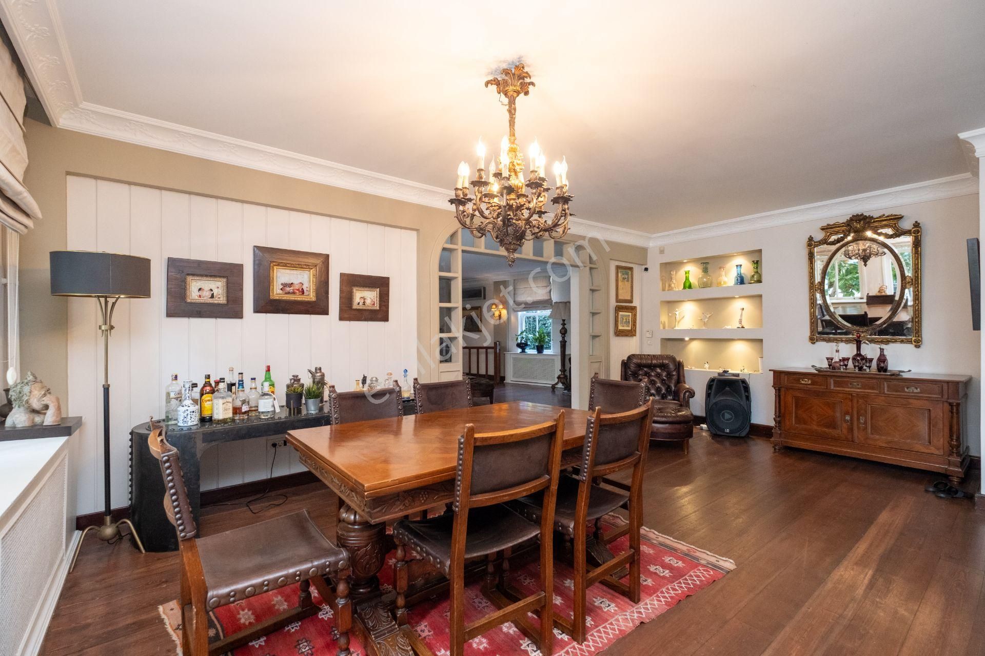 Kanlıca Körfez'de Satılık Bakımlı Yalı - Görsel 24