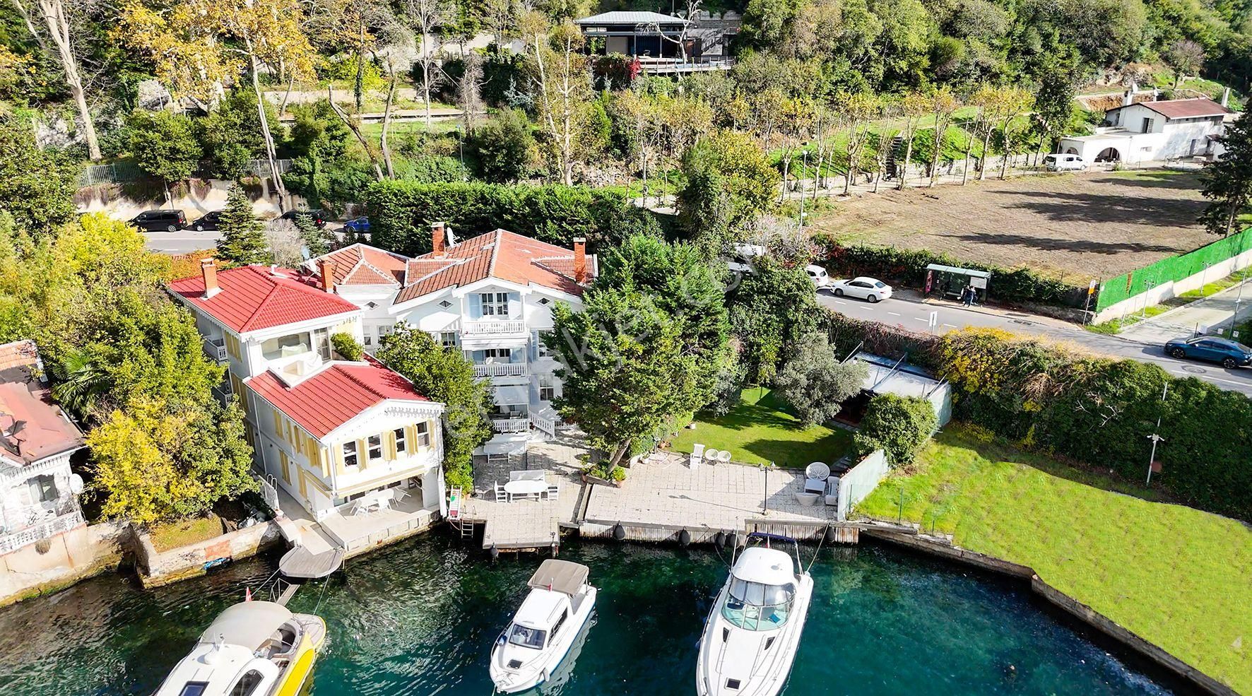 Kanlıca Körfez'de Satılık Bakımlı Yalı