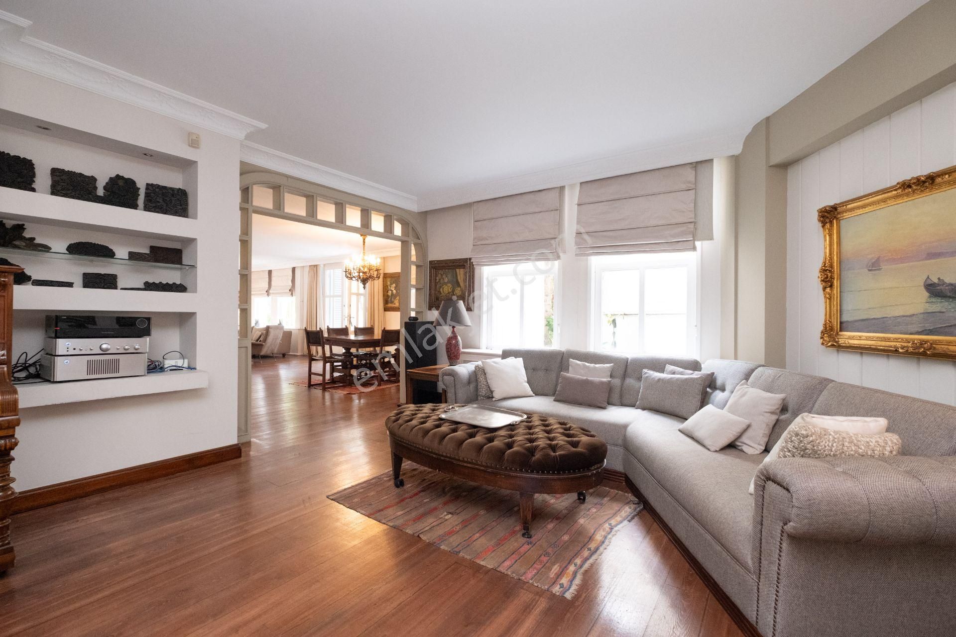 Kanlıca Körfez'de Satılık Bakımlı Yalı - Görsel 23