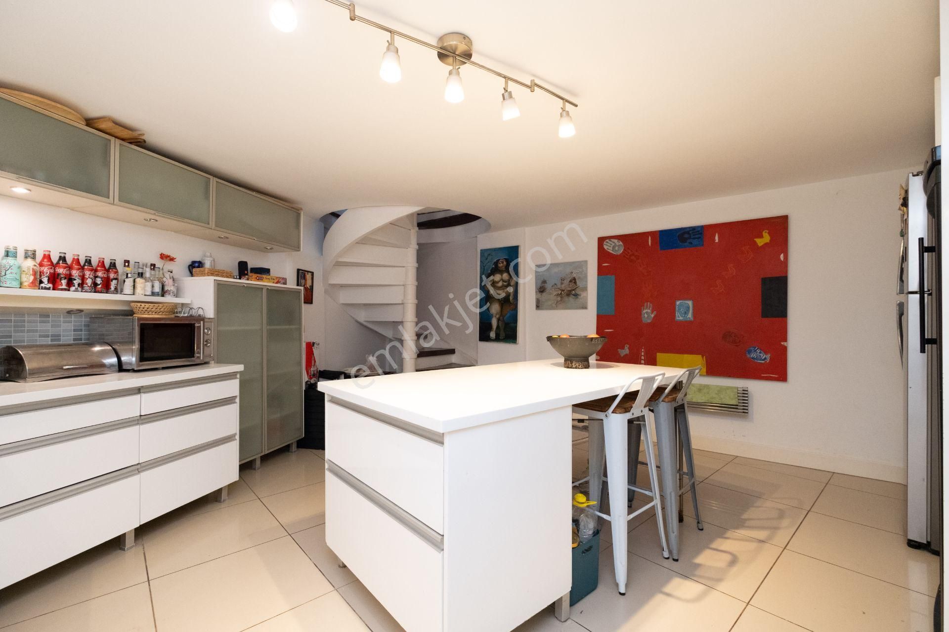 Kanlıca Körfez'de Satılık Bakımlı Yalı - Görsel 20