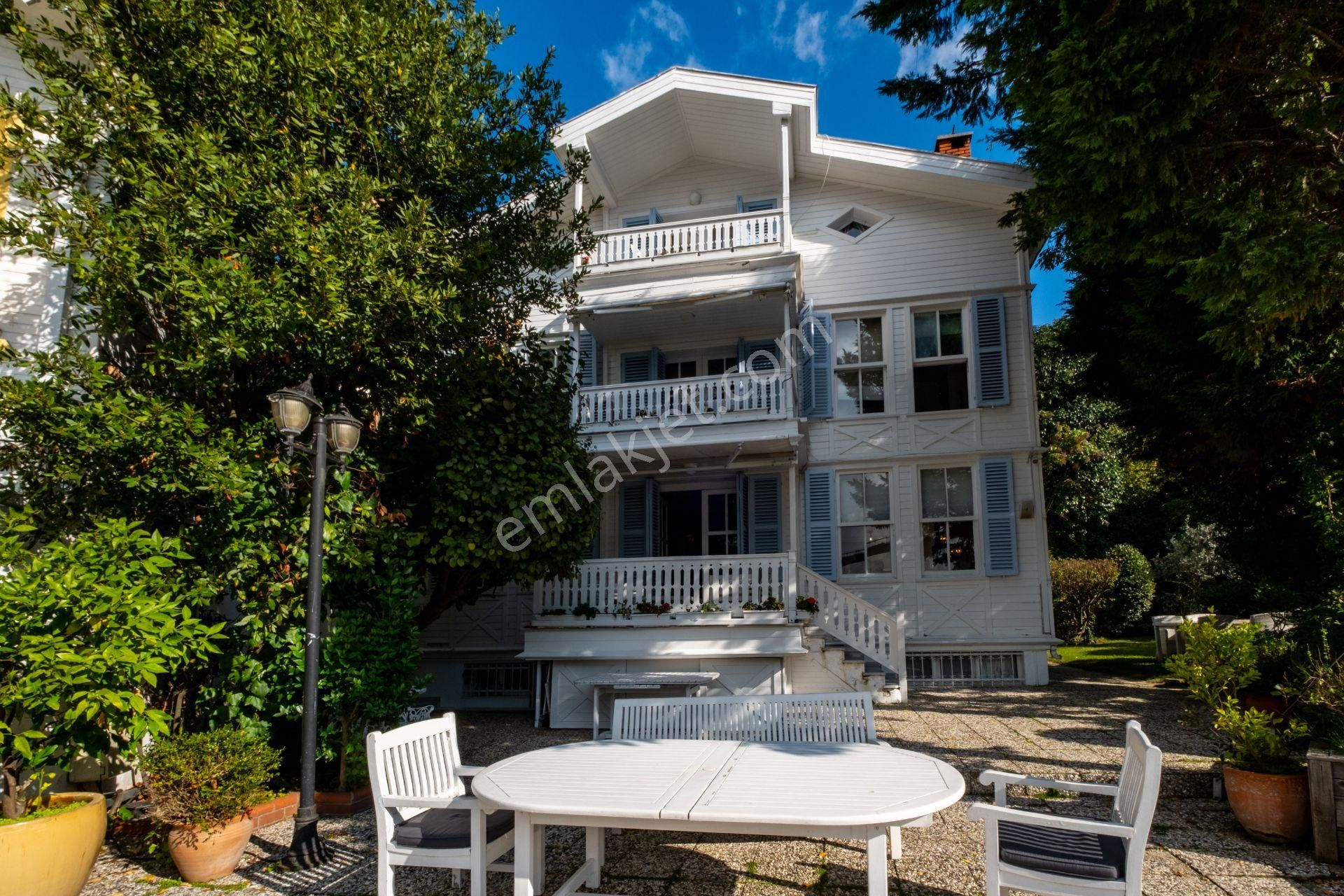 Kanlıca Körfez'de Satılık Bakımlı Yalı - Görsel 2