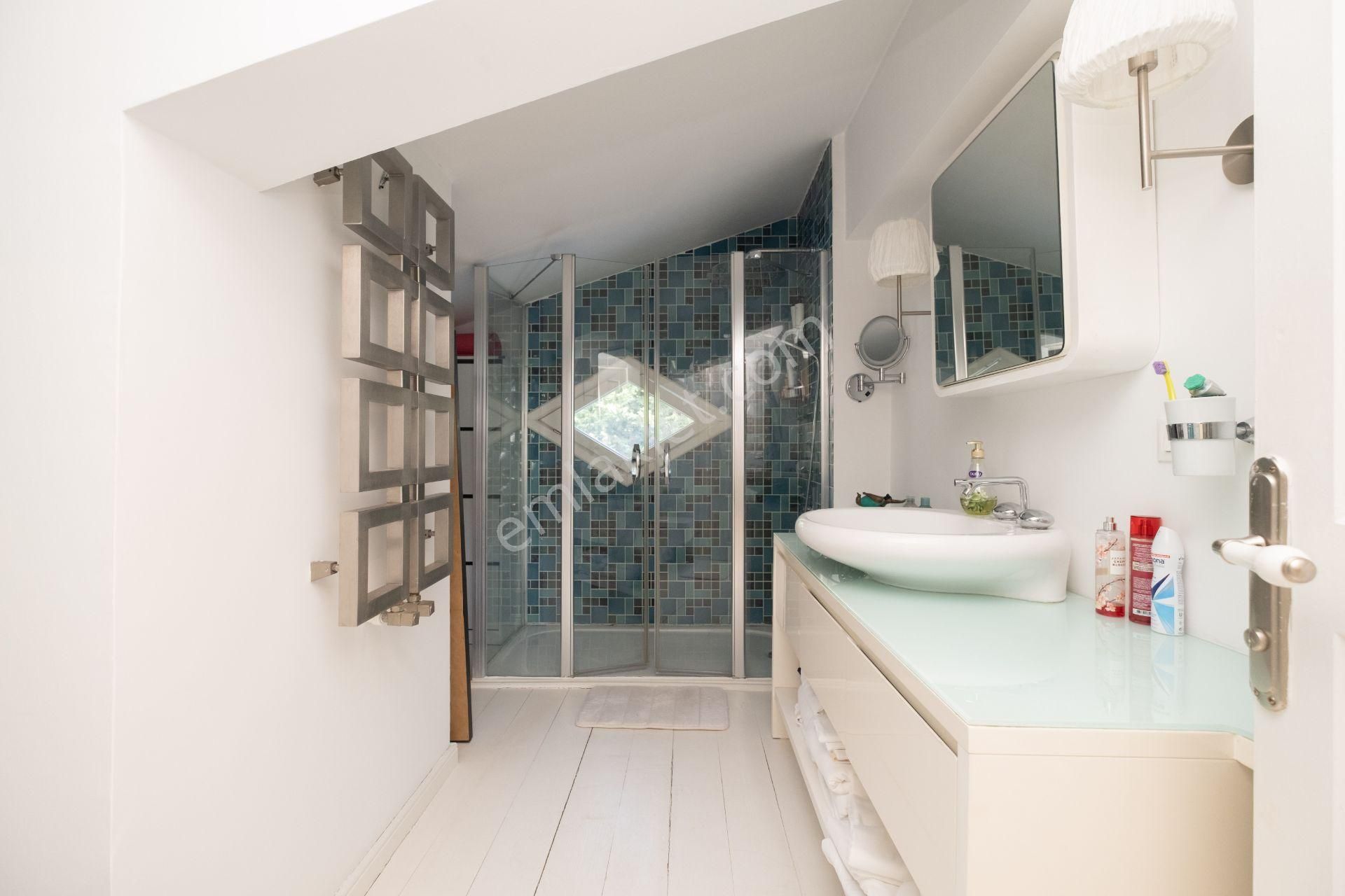 Kanlıca Körfez'de Satılık Bakımlı Yalı - Görsel 19