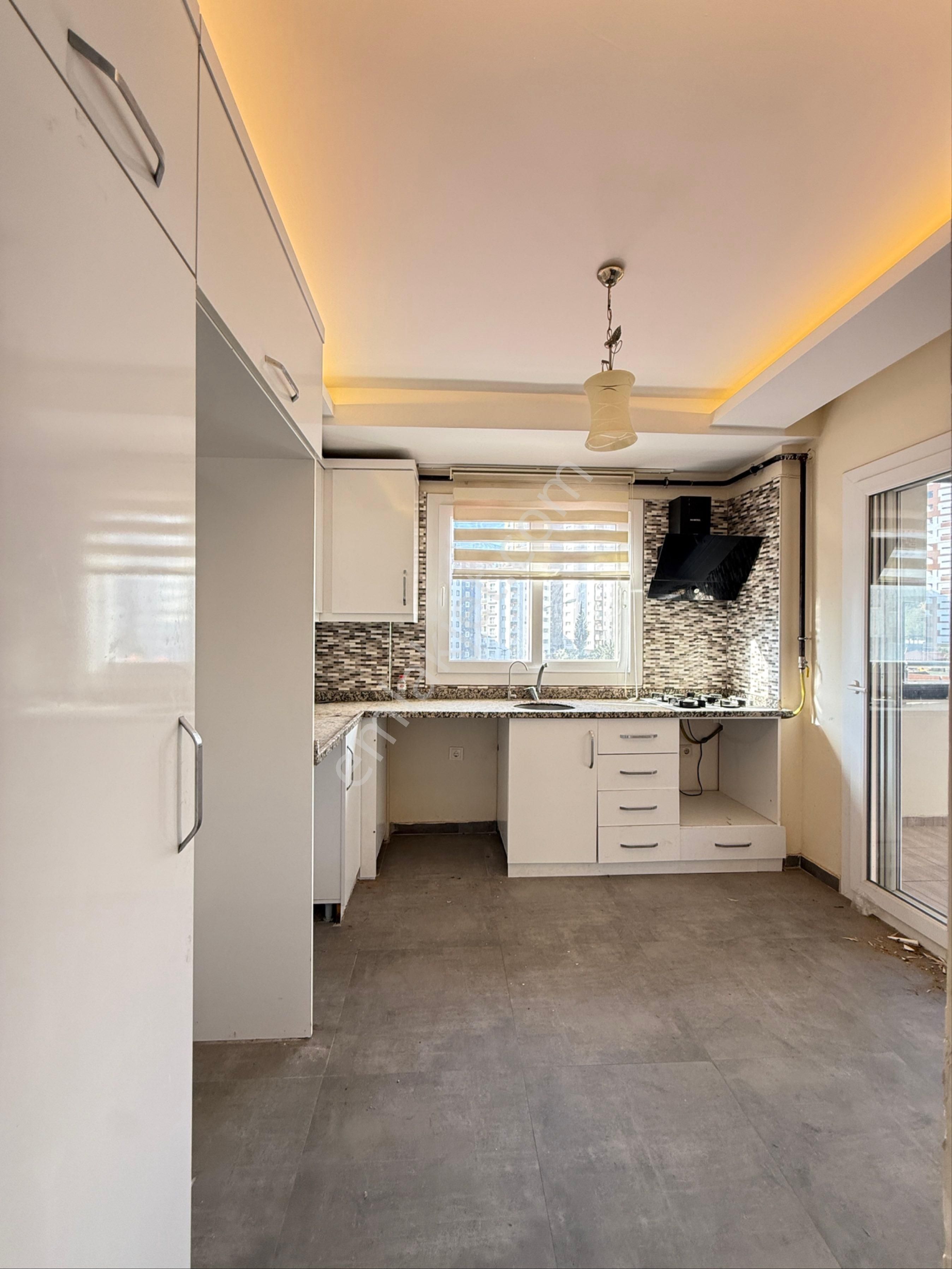 Remint’den Yüzüncü Yıl Mahallesinde 2+1 Kapalı Mutfak Çift Banyo Teraslı Direk Hasarsız Satılık!!! - Görsel 16