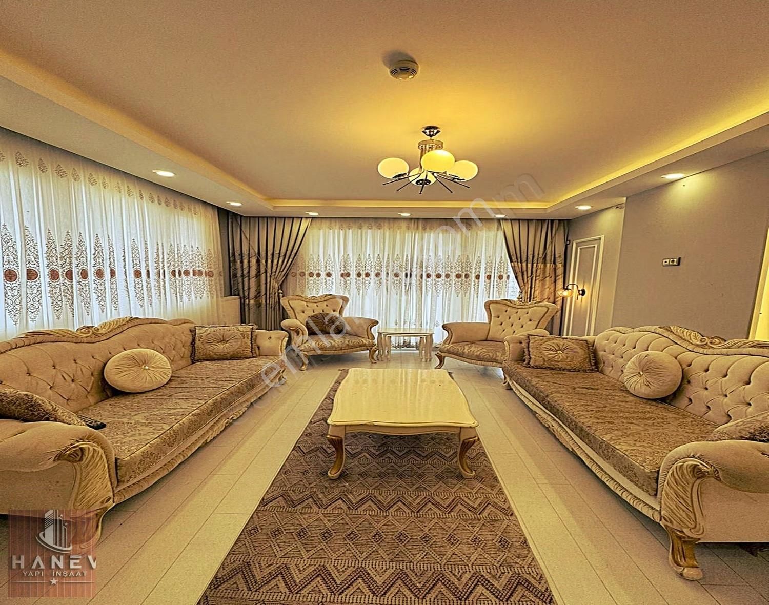 Full Eşyalı Ultra Lüks Sitede 2+1 Metrobüse Komşu Daire