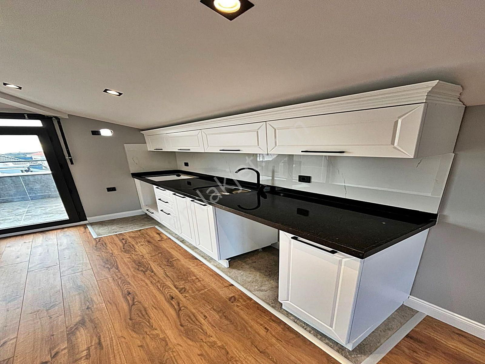 Cadde34 Yapı'dan Beylikdüzü'nde Kapalı Otoparklı Sıfır 3+2 Full Dekorlu Teraslı Satılık Dubleks - Görsel 30