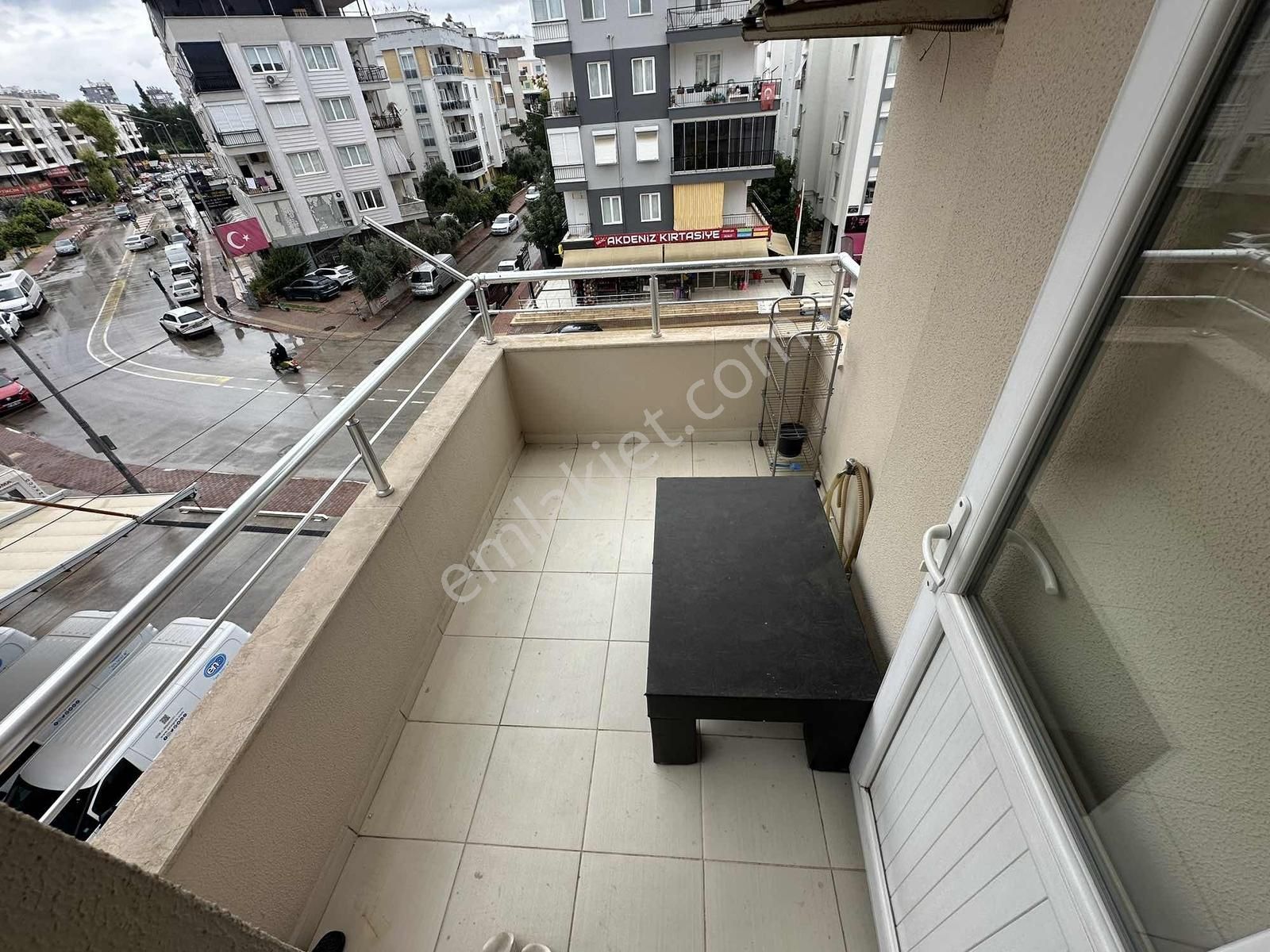 Yenigün'de Cadde Üstü Asansörlü Ara Katta 3+1 Tek Yetkili Daire - Görsel 22