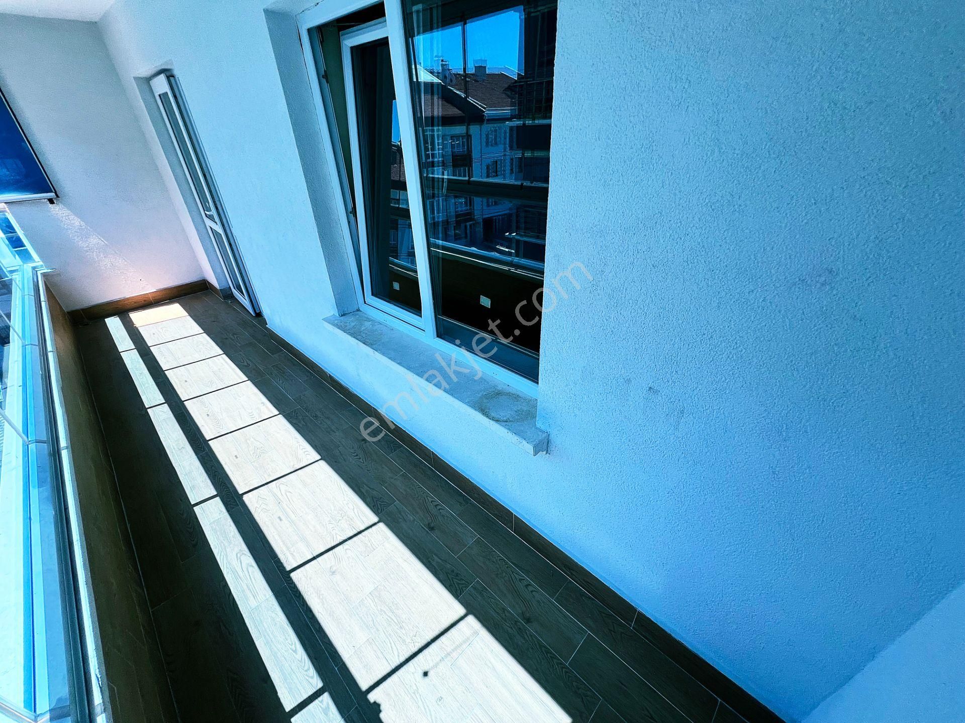 Sancaktepe Merkezde Sarıkamış Ve Salı Pazarı Yanı 4+1 Ful Yapılı - Görsel 25