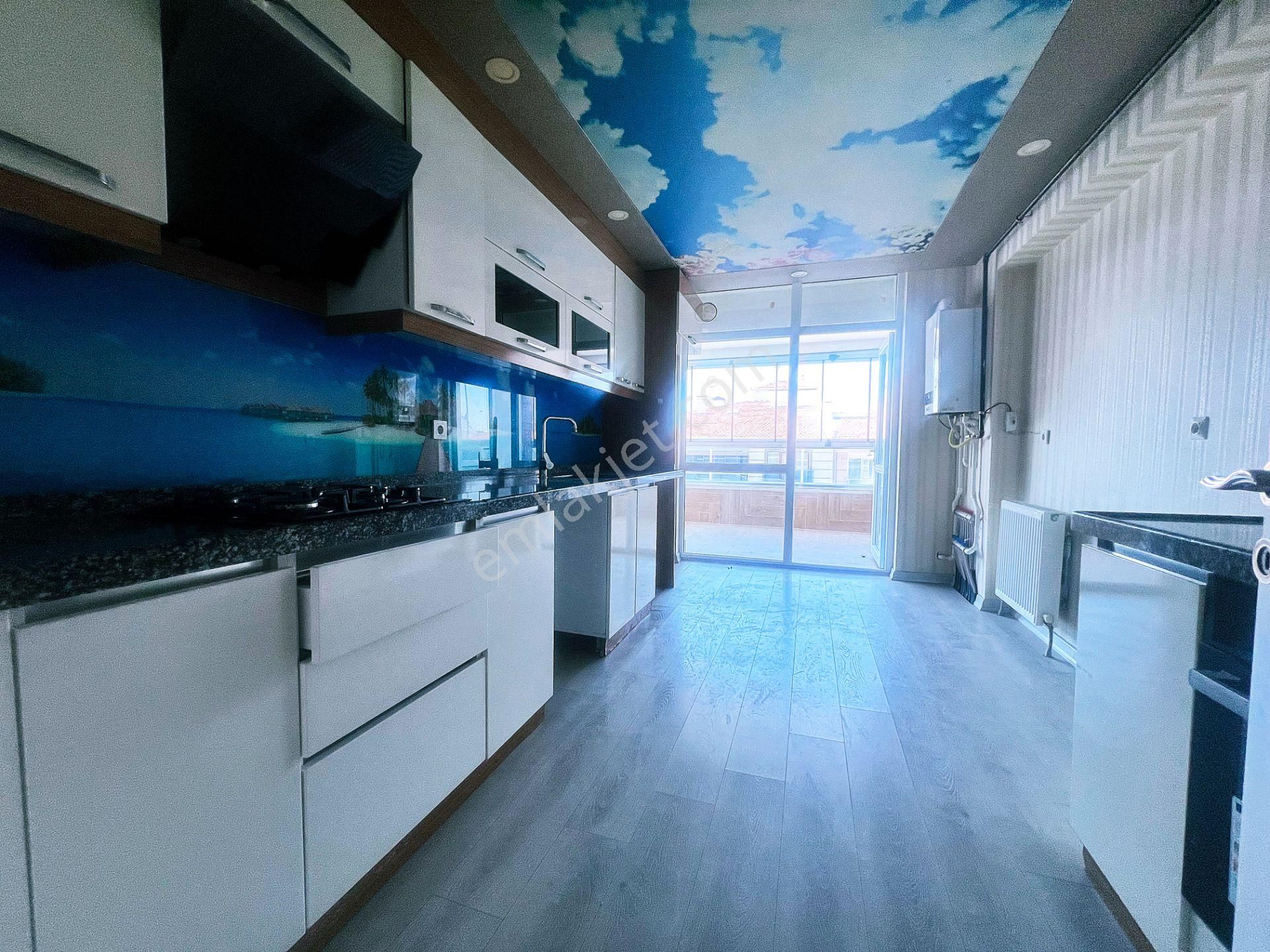 Sancaktepe Merkezde Sarıkamış Ve Salı Pazarı Yanı 4+1 Ful Yapılı - Görsel 5