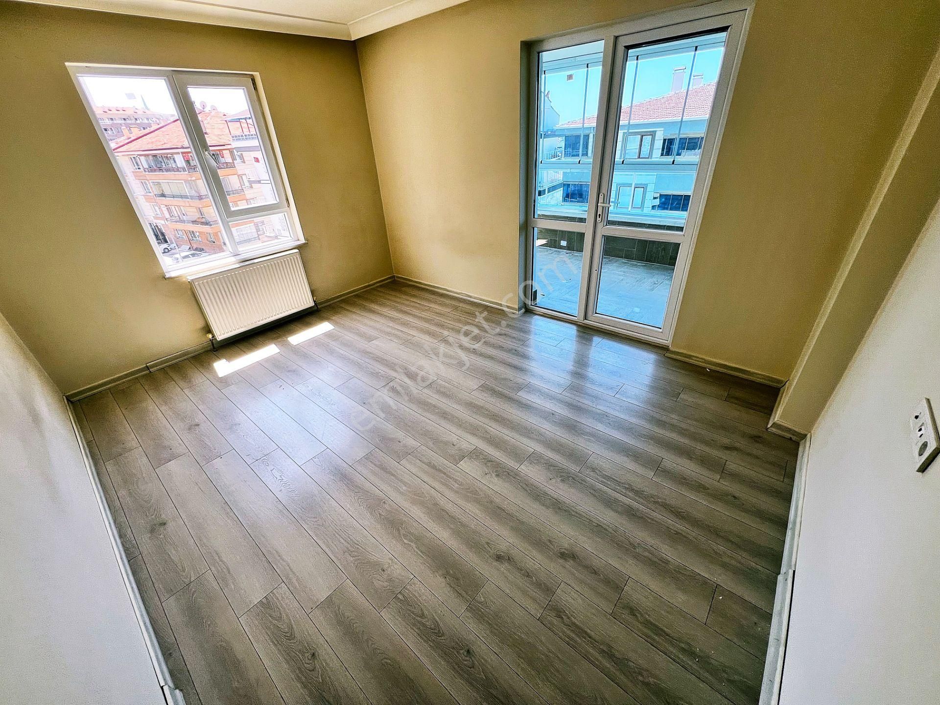 Sancaktepe Merkezde Sarıkamış Ve Salı Pazarı Yanı 4+1 Ful Yapılı - Görsel 16