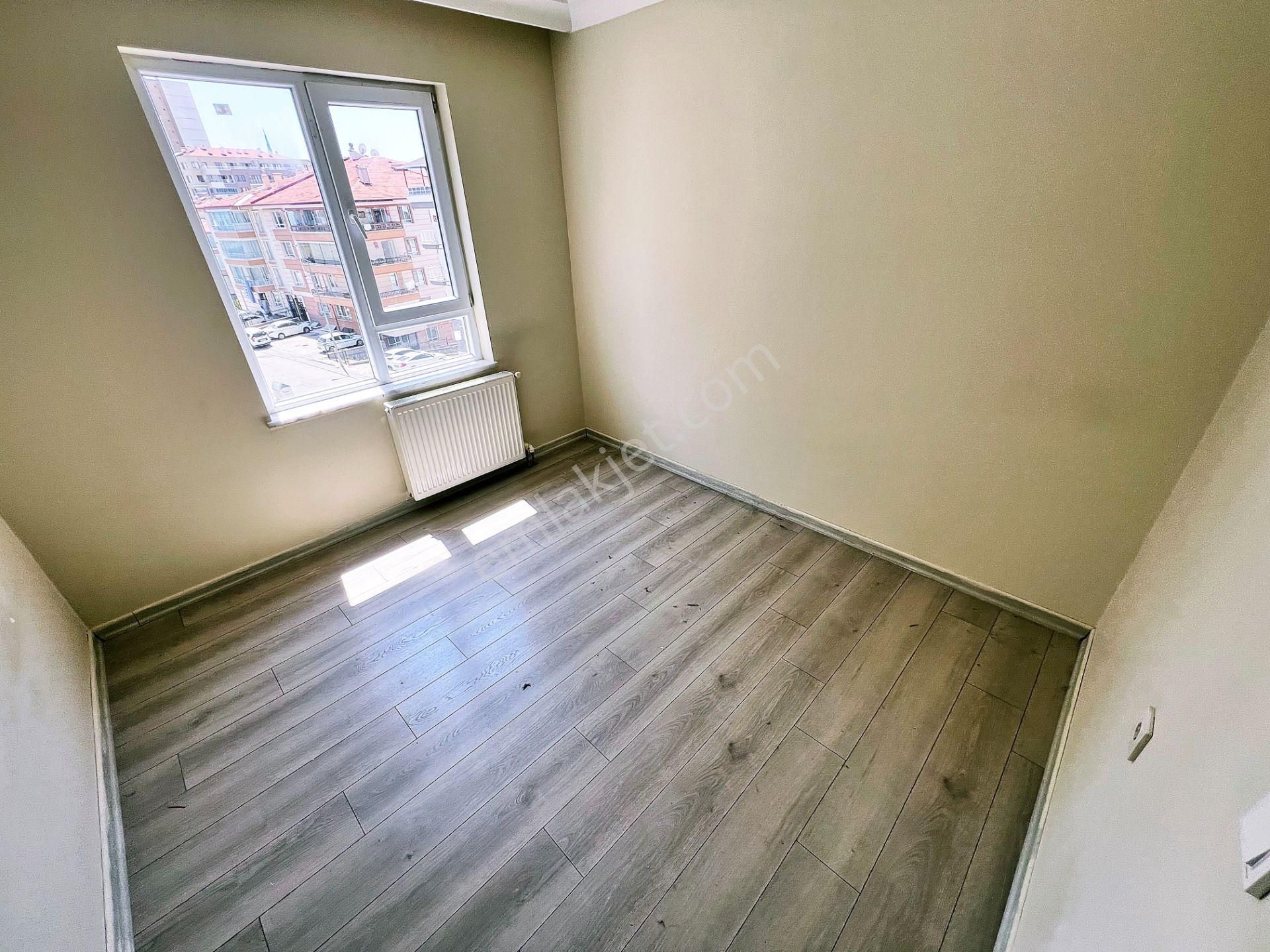 Sancaktepe Merkezde Sarıkamış Ve Salı Pazarı Yanı 4+1 Ful Yapılı - Görsel 13