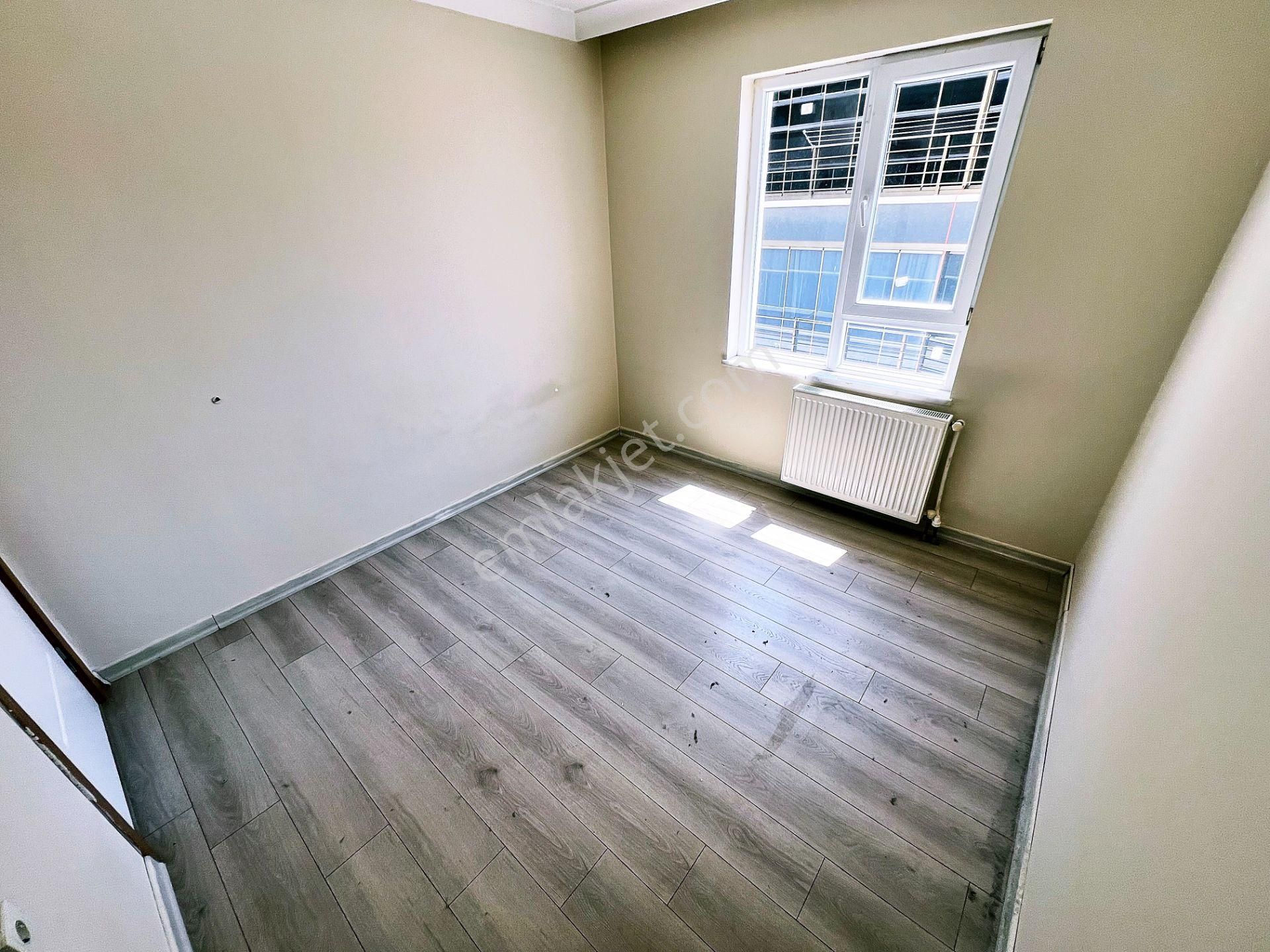 Sancaktepe Merkezde Sarıkamış Ve Salı Pazarı Yanı 4+1 Ful Yapılı - Görsel 15