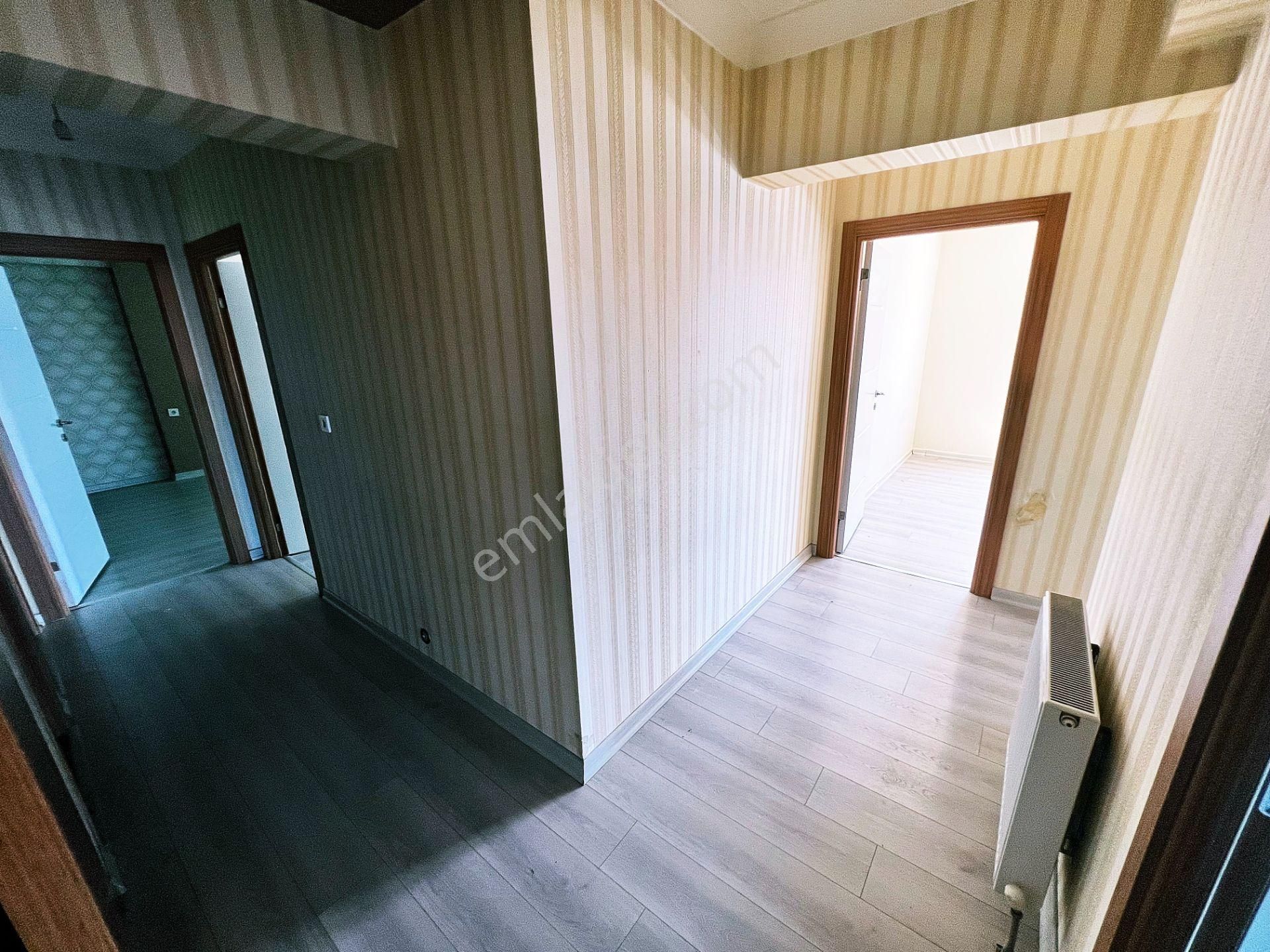 Sancaktepe Merkezde Sarıkamış Ve Salı Pazarı Yanı 4+1 Ful Yapılı - Görsel 35