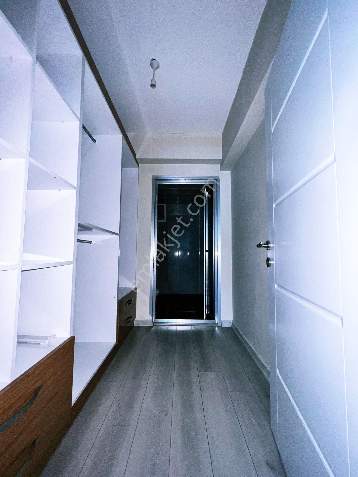 Sancaktepe Merkezde Sarıkamış Ve Salı Pazarı Yanı 4+1 Ful Yapılı - Görsel 30