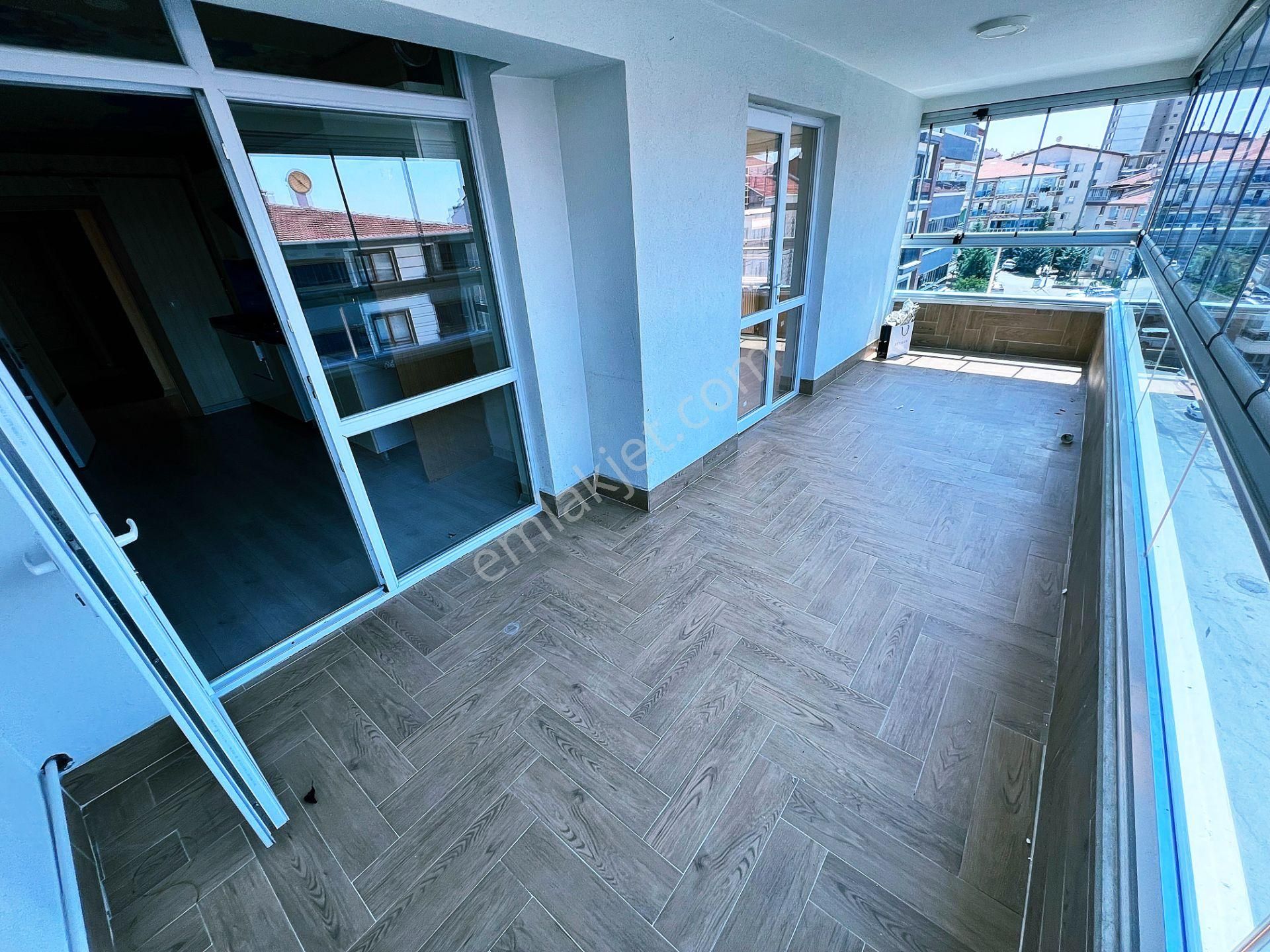 Sancaktepe Merkezde Sarıkamış Ve Salı Pazarı Yanı 4+1 Ful Yapılı - Görsel 8