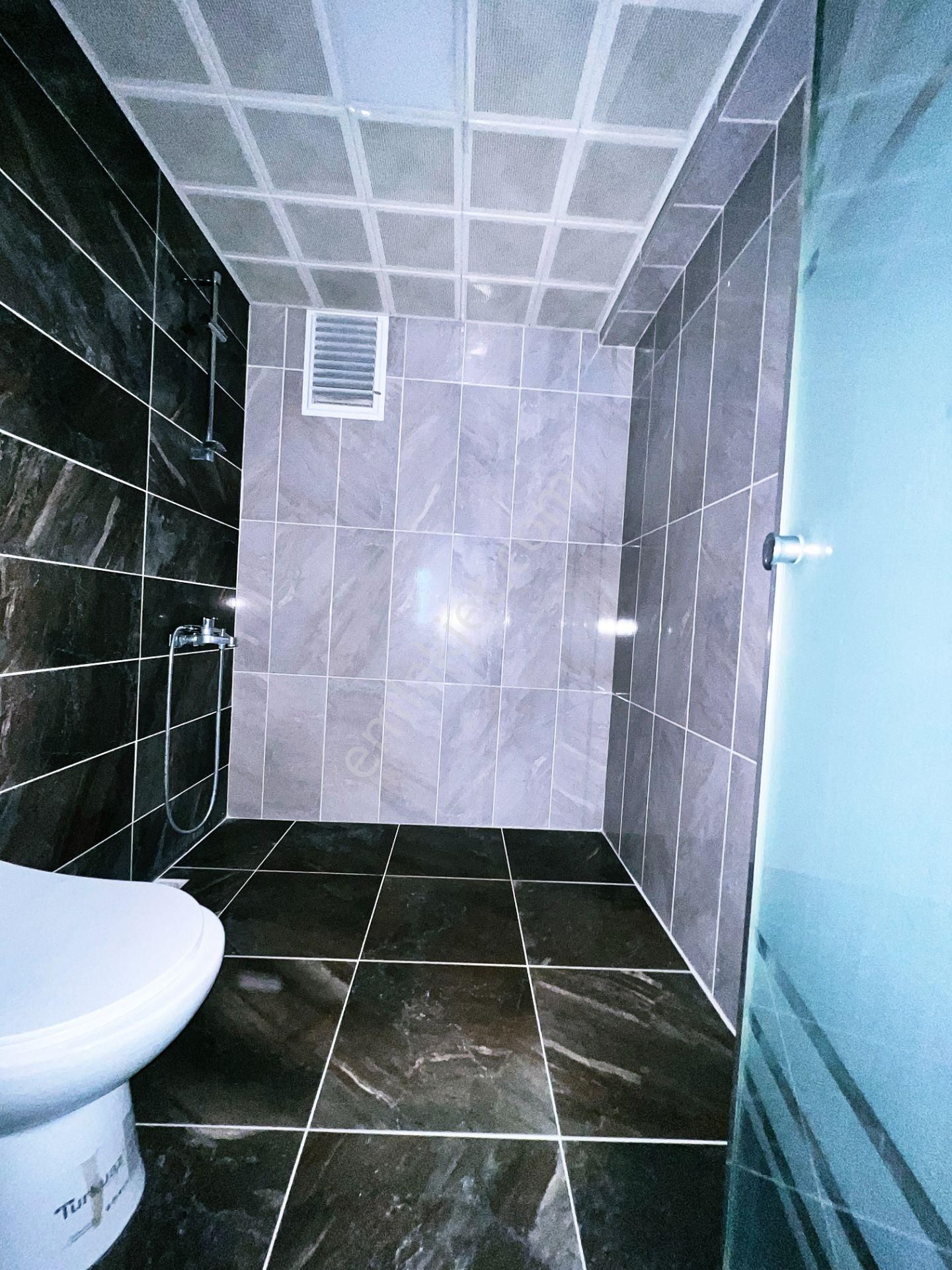 Sancaktepe Merkezde Sarıkamış Ve Salı Pazarı Yanı 4+1 Ful Yapılı - Görsel 31