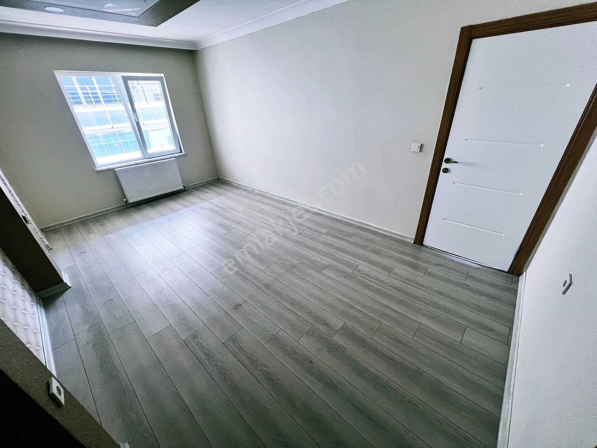 Sancaktepe Merkezde Sarıkamış Ve Salı Pazarı Yanı 4+1 Ful Yapılı - Görsel 27