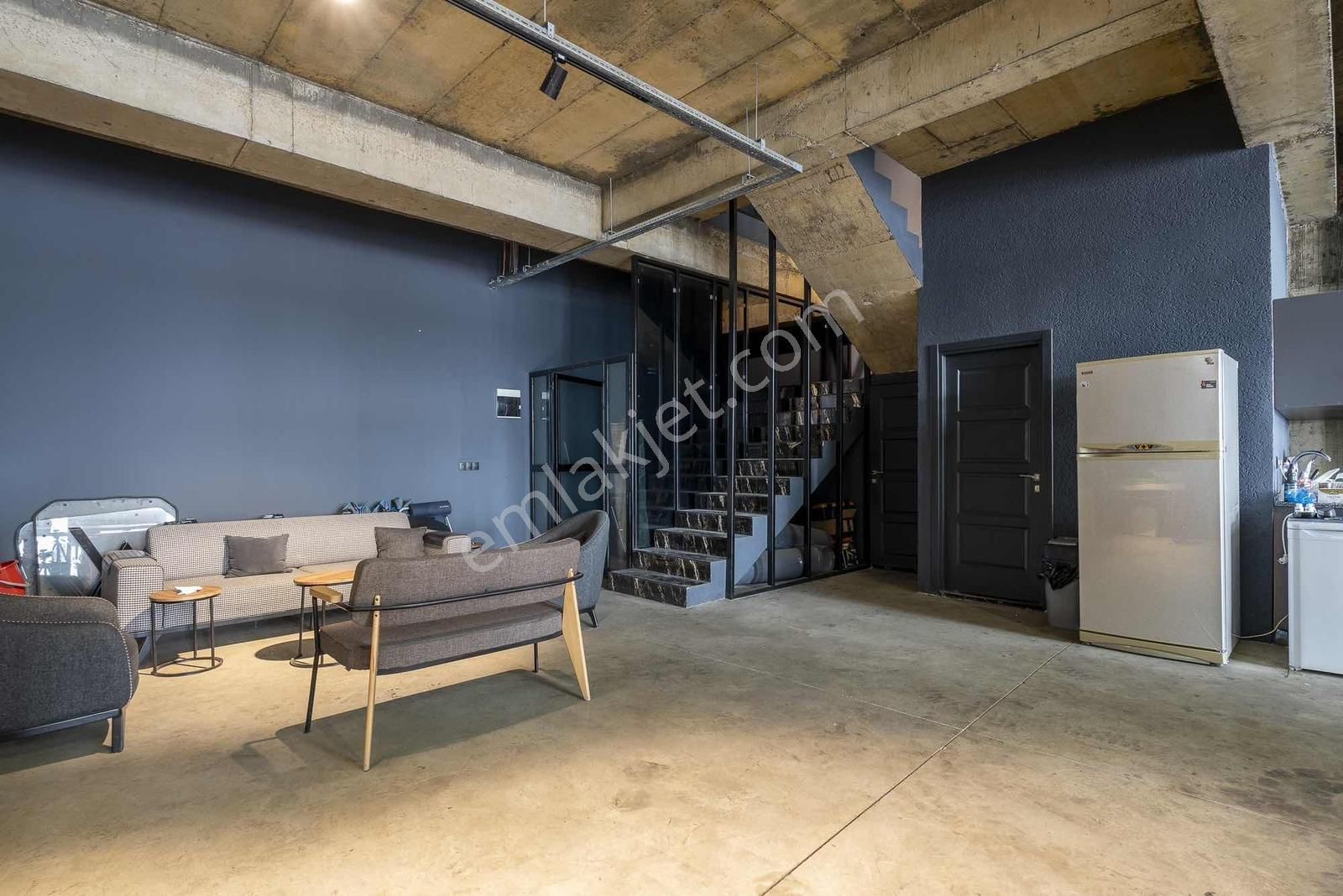 Cb Black'tan 23 Nisan Cadde Üzeri Emsalsiz Dükkan - Görsel 11